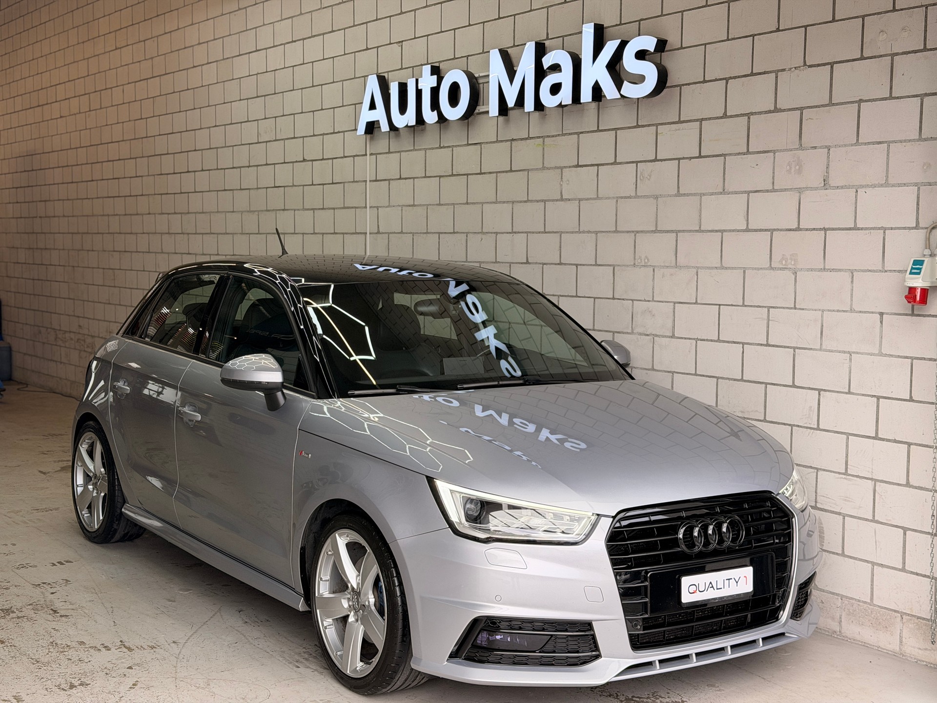 AUDI A1 Sportback 1.4 TFSI Sport S-tronic-showroom-element-1