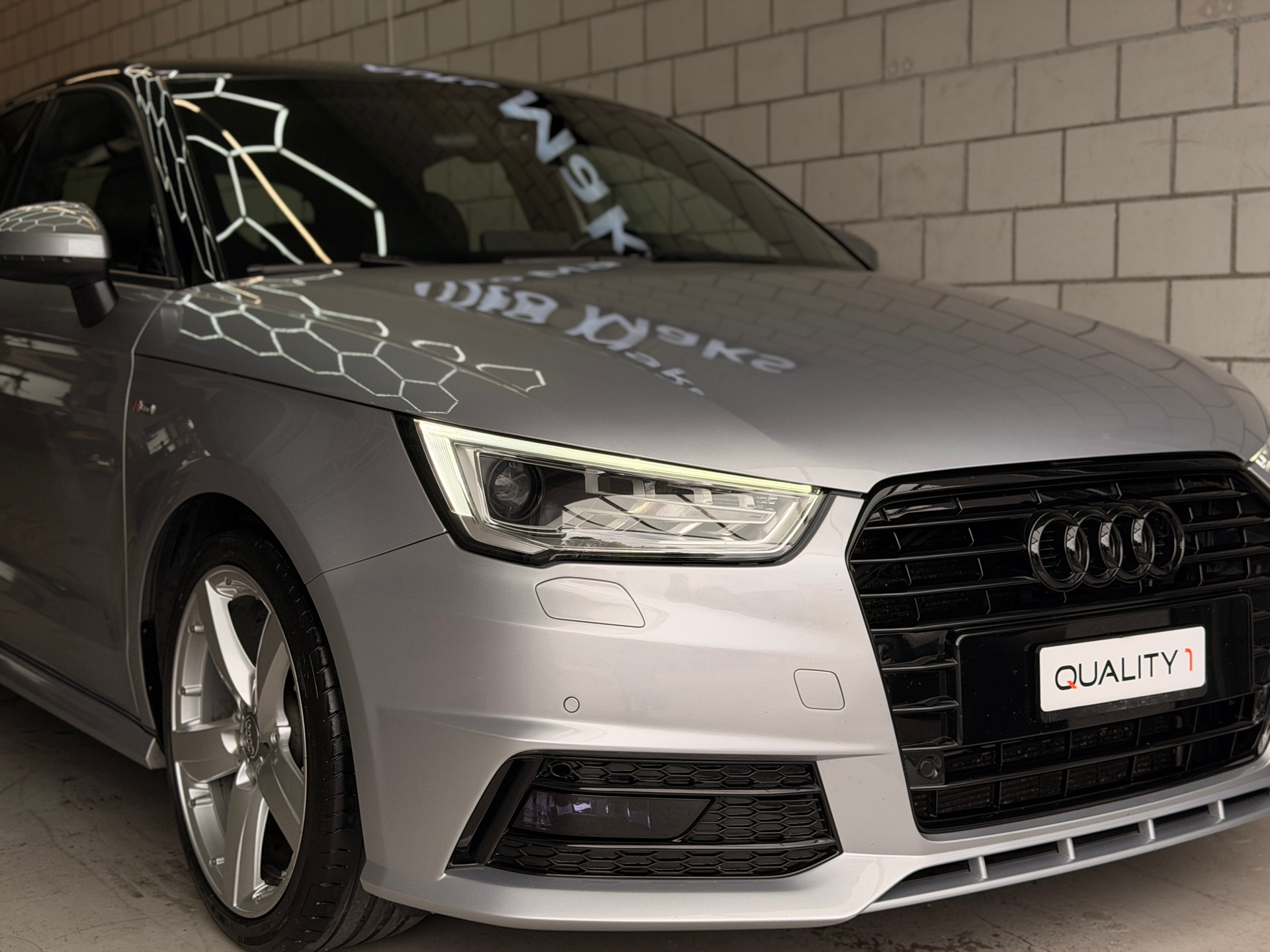 AUDI A1 Sportback 1.4 TFSI Sport S-tronic-showroom-element-2