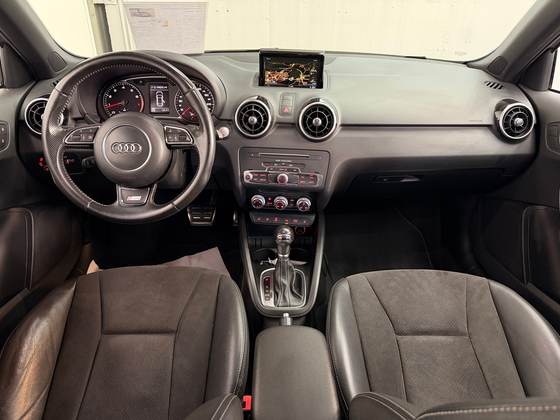 AUDI A1 Sportback 1.4 TFSI Sport S-tronic-image-5