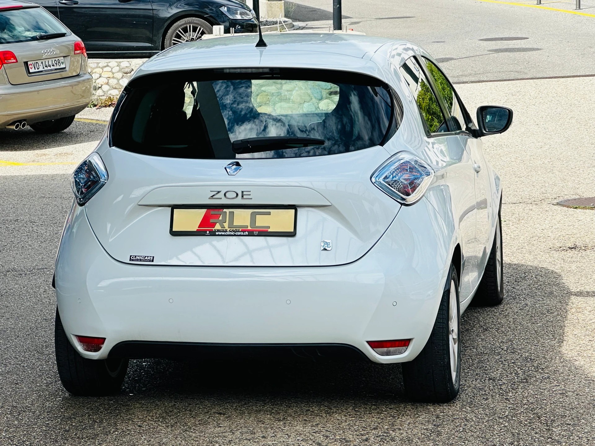RENAULT Zoe Zen R240 (Batterie Miete)-image-5