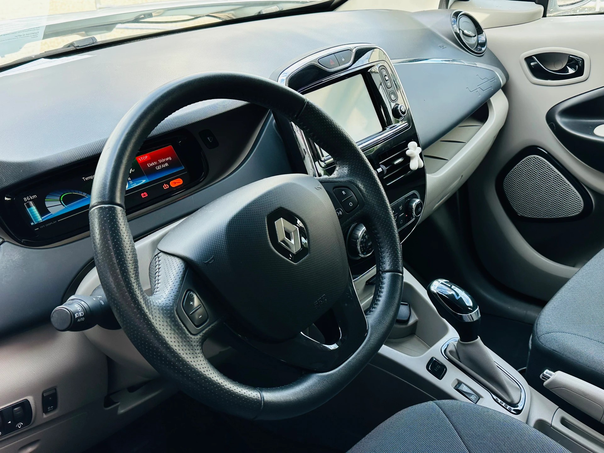 RENAULT Zoe Zen R240 (Batterie Miete)-image-11
