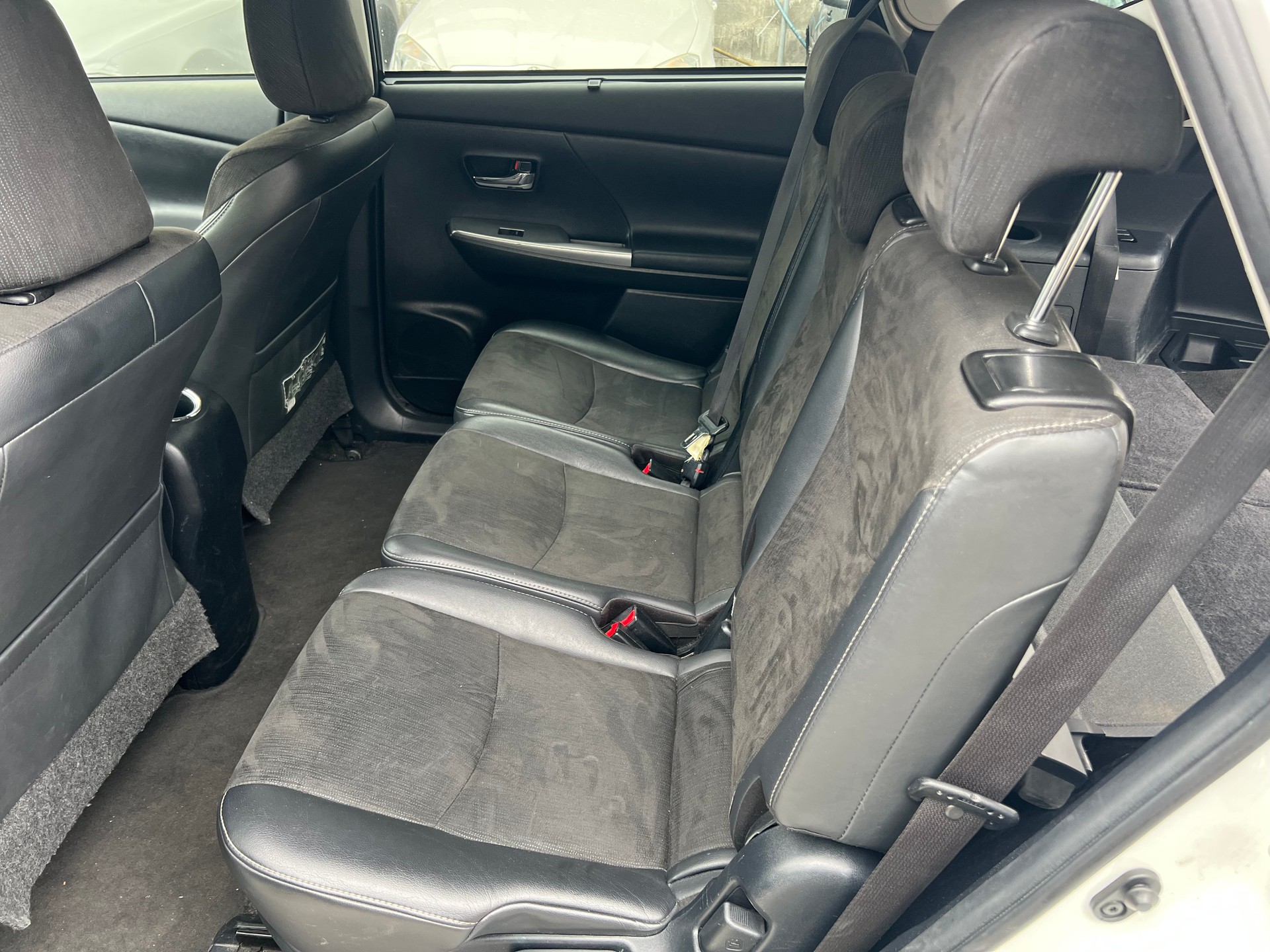 TOYOTA Prius+ 1.8 VVT-i HSD Style-image-5