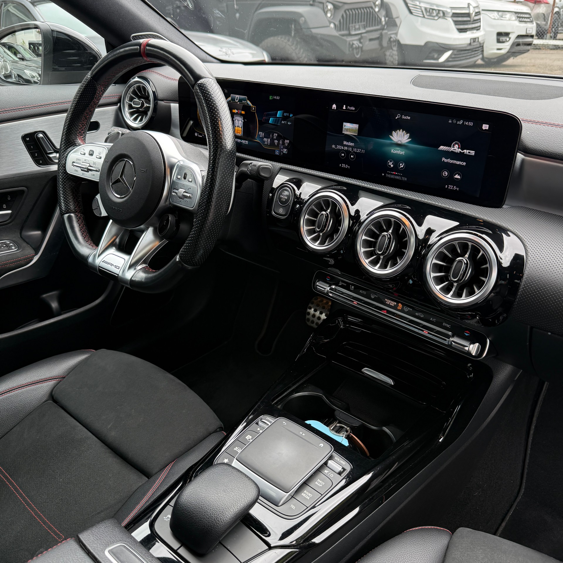 MERCEDES-BENZ CLA Shooting Brake 35 AMG 4Matic 7G-DCT-image-10