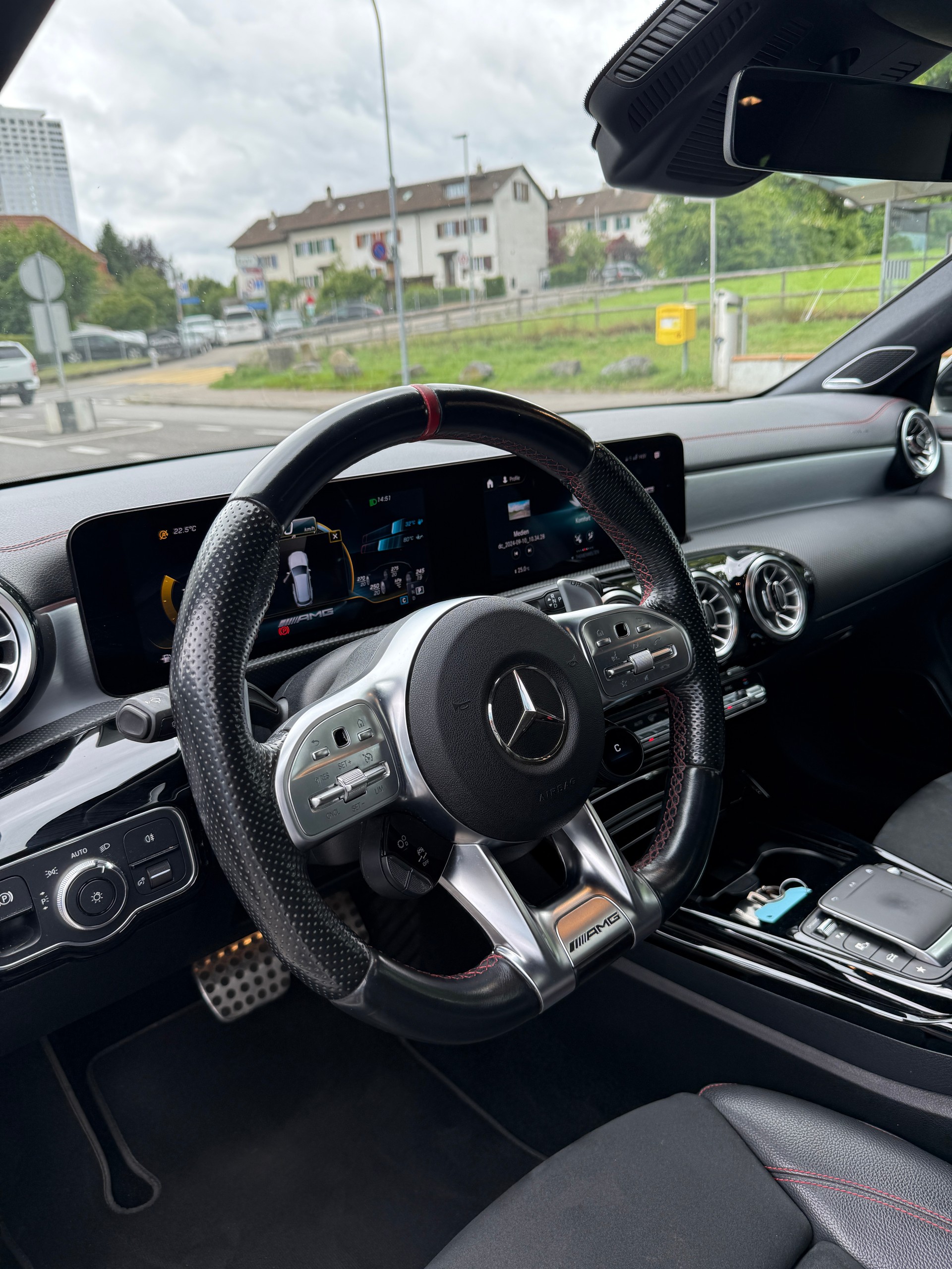 MERCEDES-BENZ CLA Shooting Brake 35 AMG 4Matic 7G-DCT-image-9