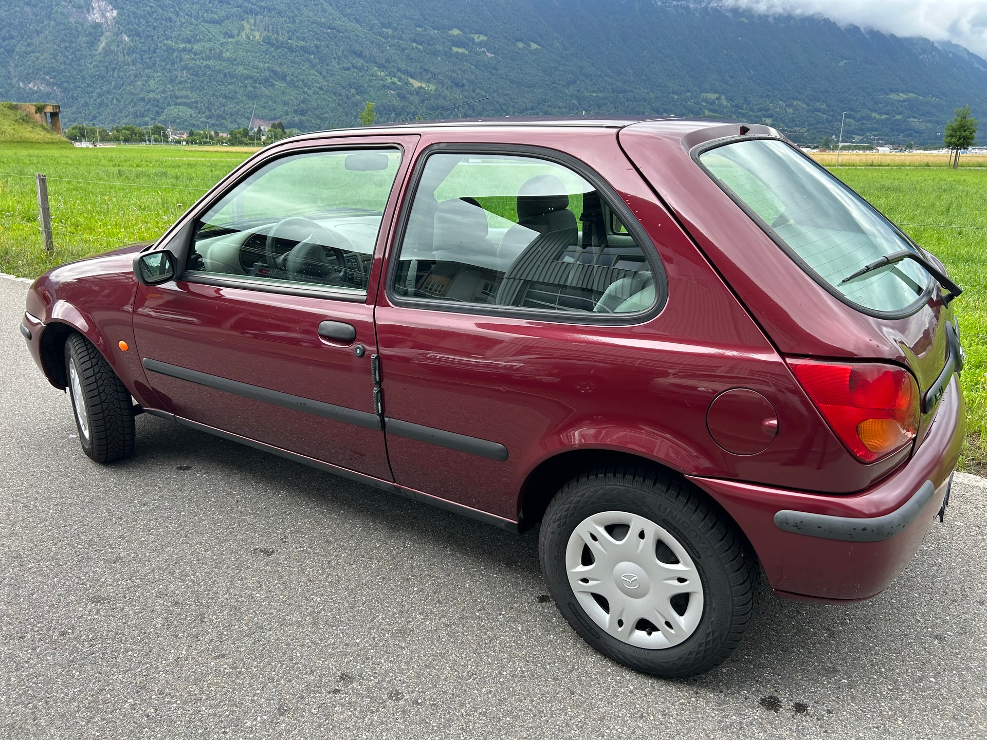 MAZDA 121 1.2i-16 GLX-image-4