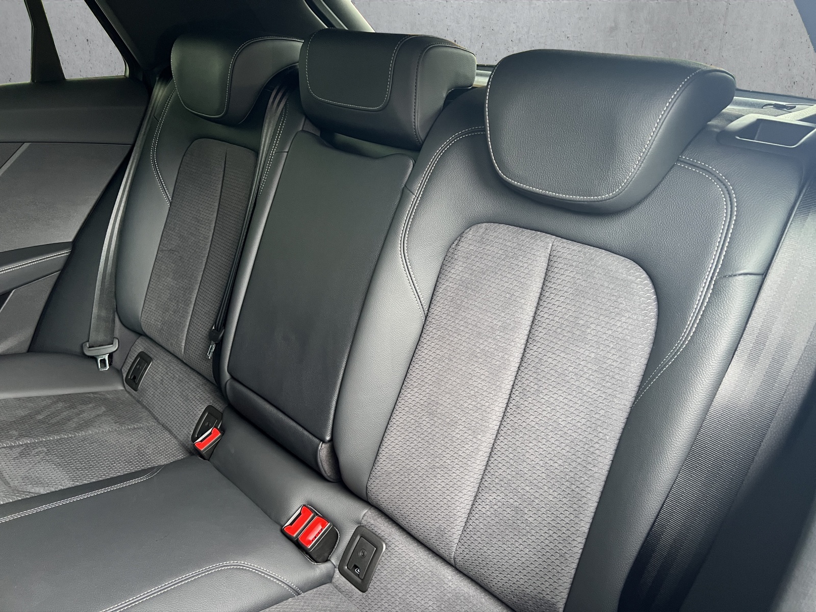 AUDI Q2 40 TFSI S line Attraction quattro S-tronic-image-13