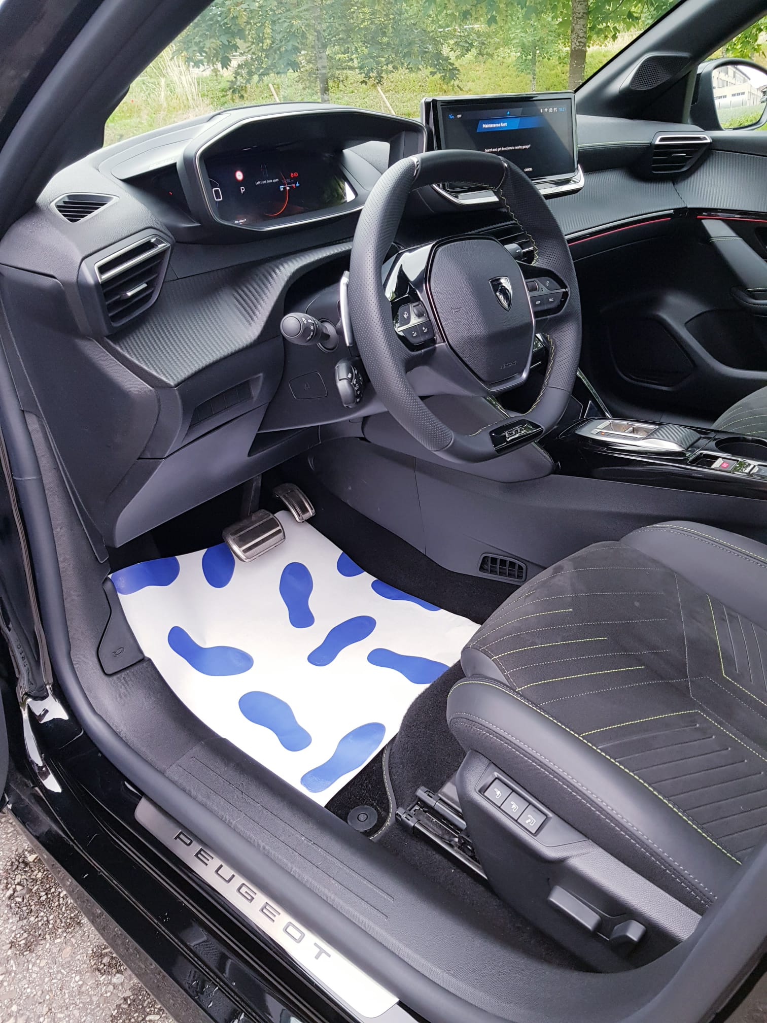 PEUGEOT 208 1.2 MHEV 145 GT-image-7