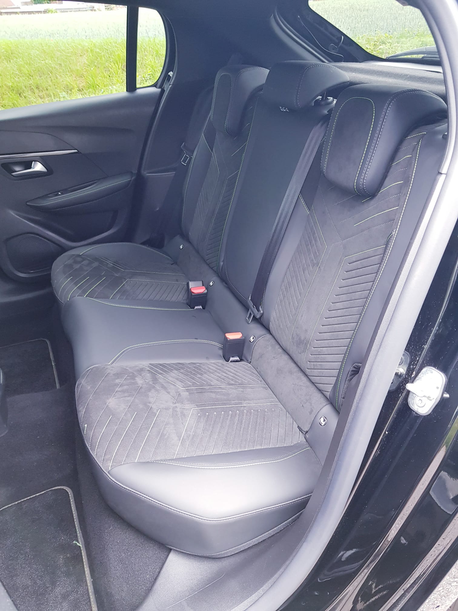 PEUGEOT 208 1.2 MHEV 145 GT-image-9