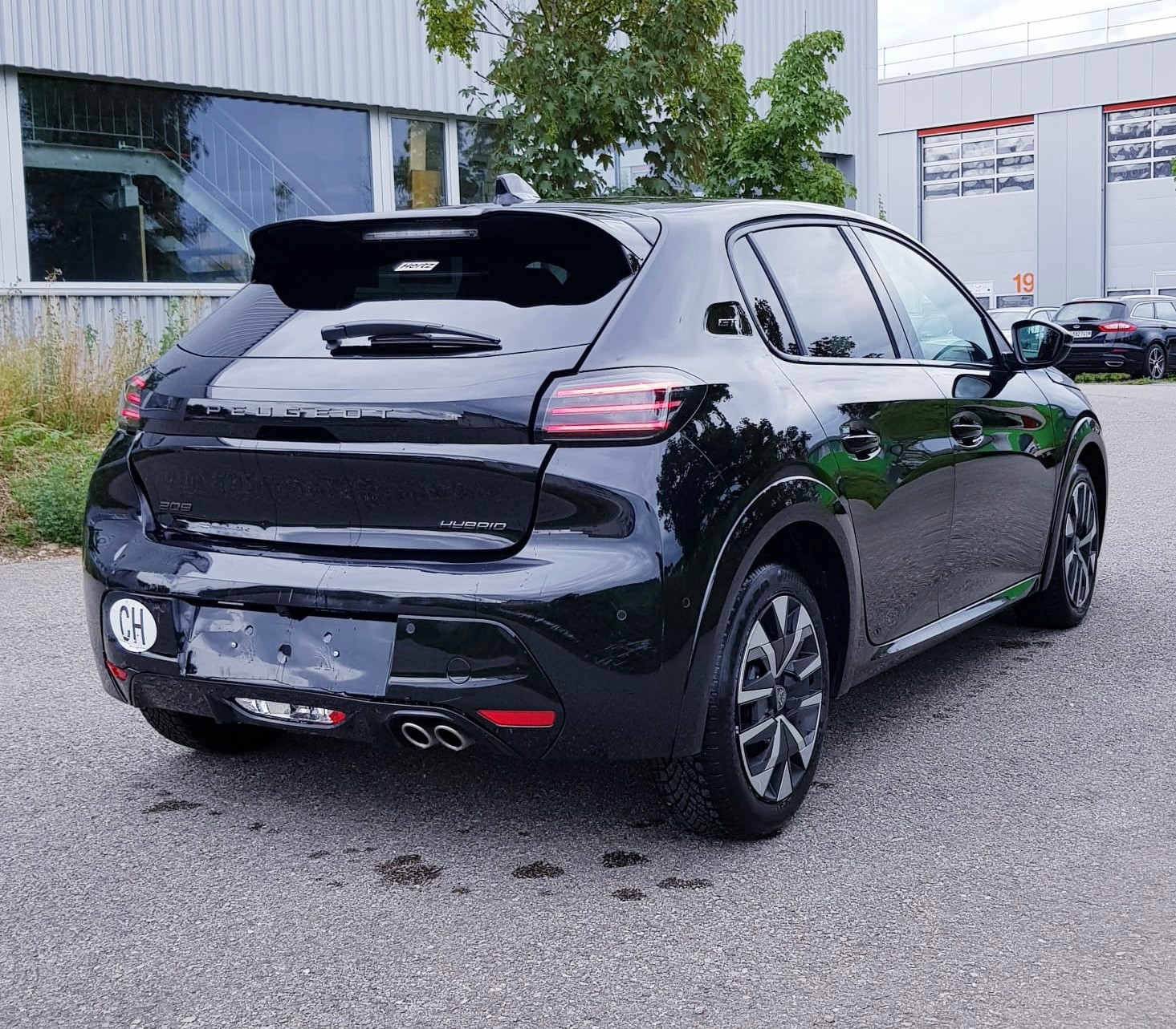 PEUGEOT 208 1.2 MHEV 145 GT-image-3