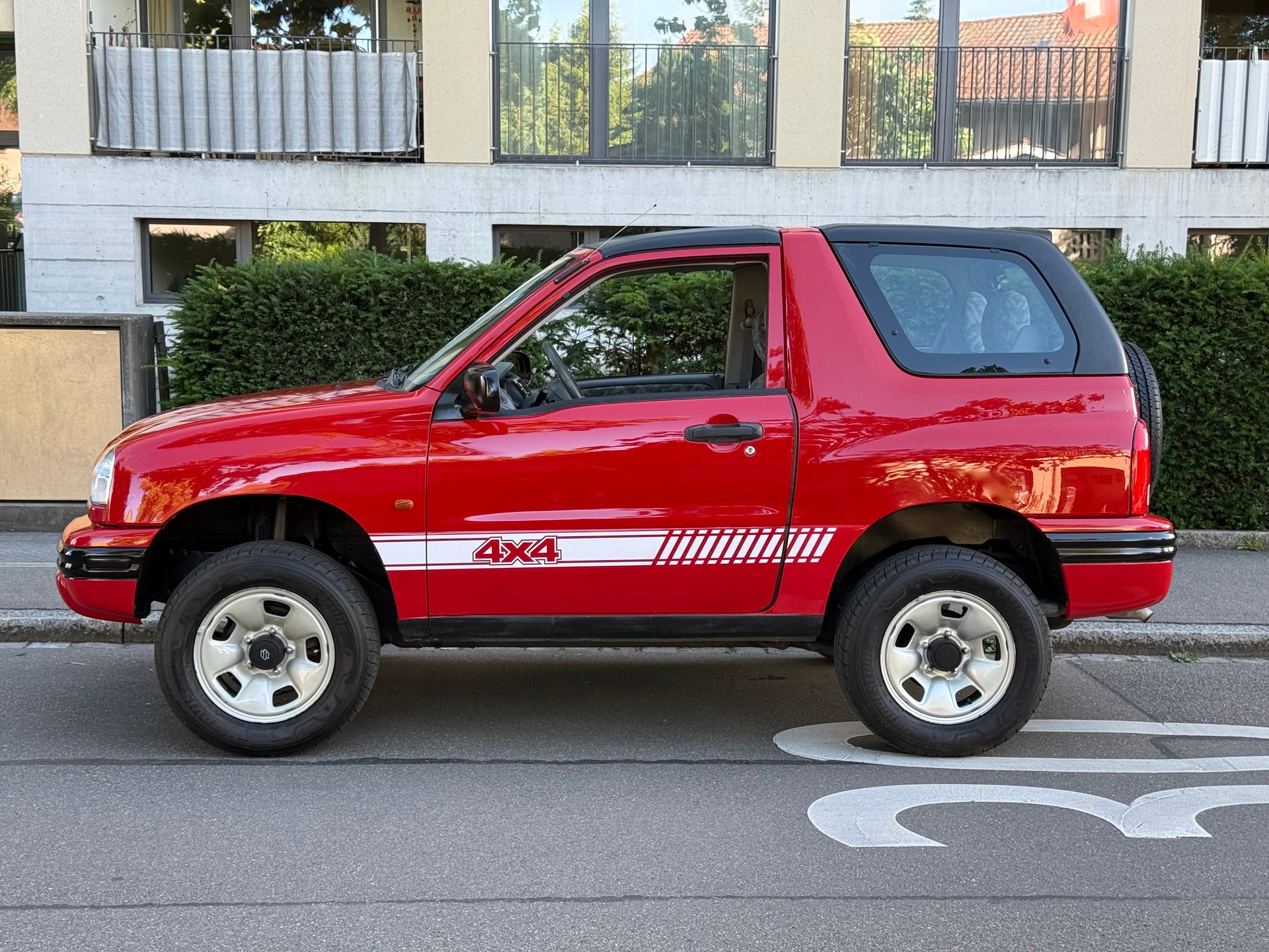 SUZUKI Grand Vitara 2.0 V16 Cabrio-image-1