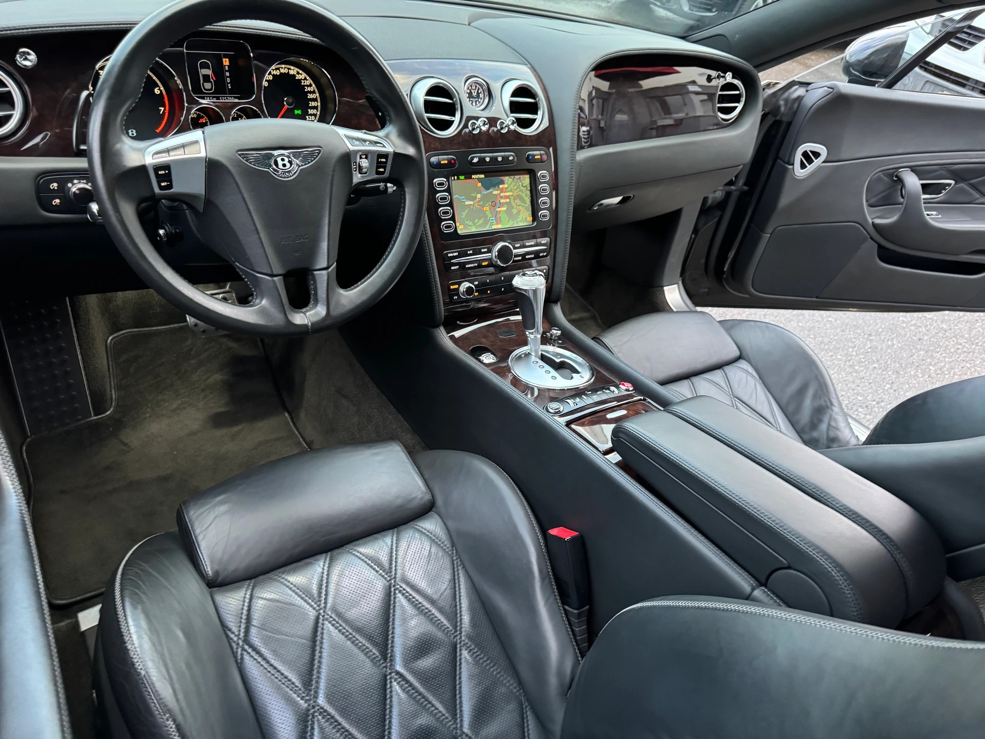 BENTLEY Continental GT Speed 6.0-image-15