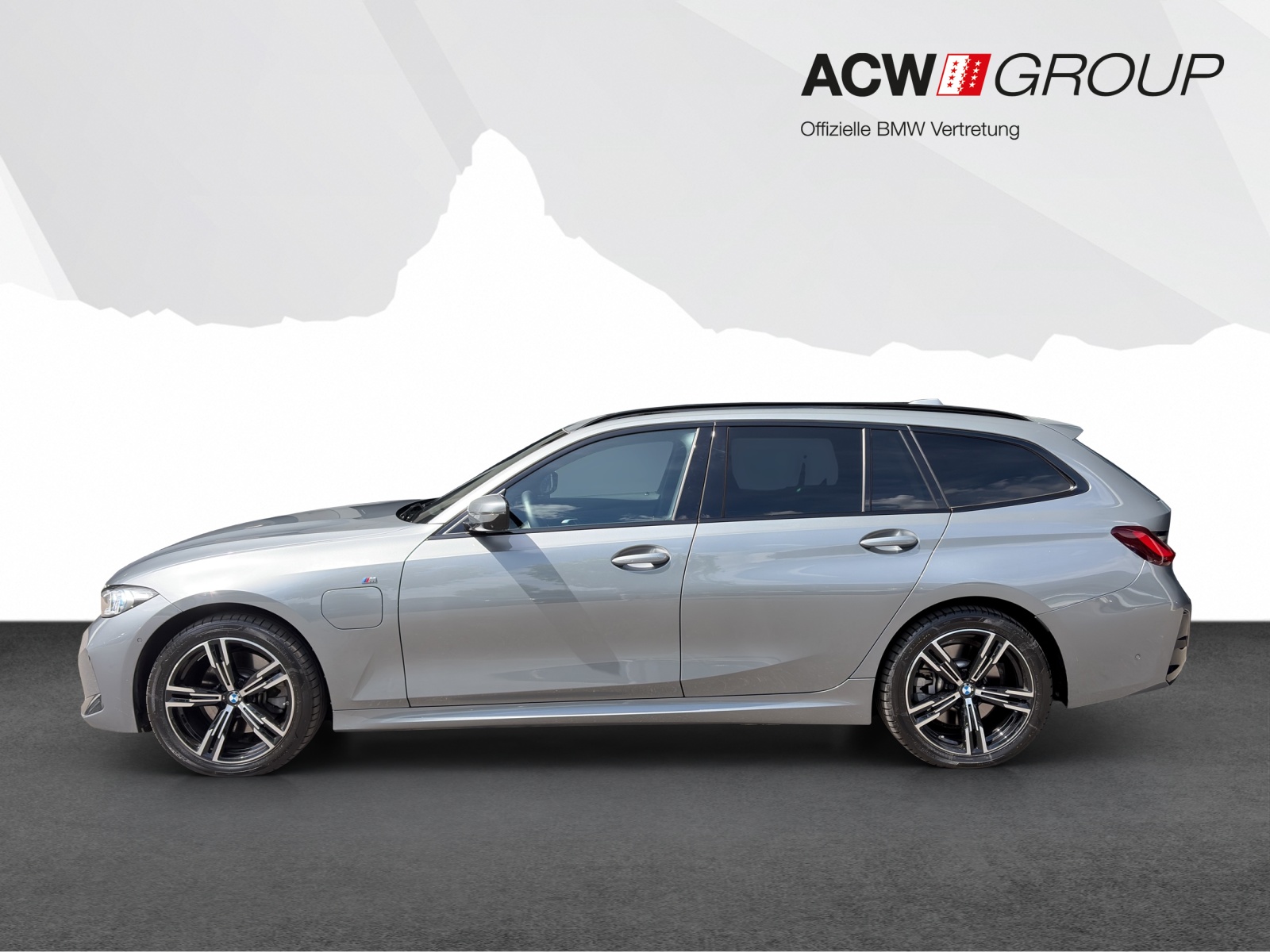 BMW 330e xDrive Touring-image-1