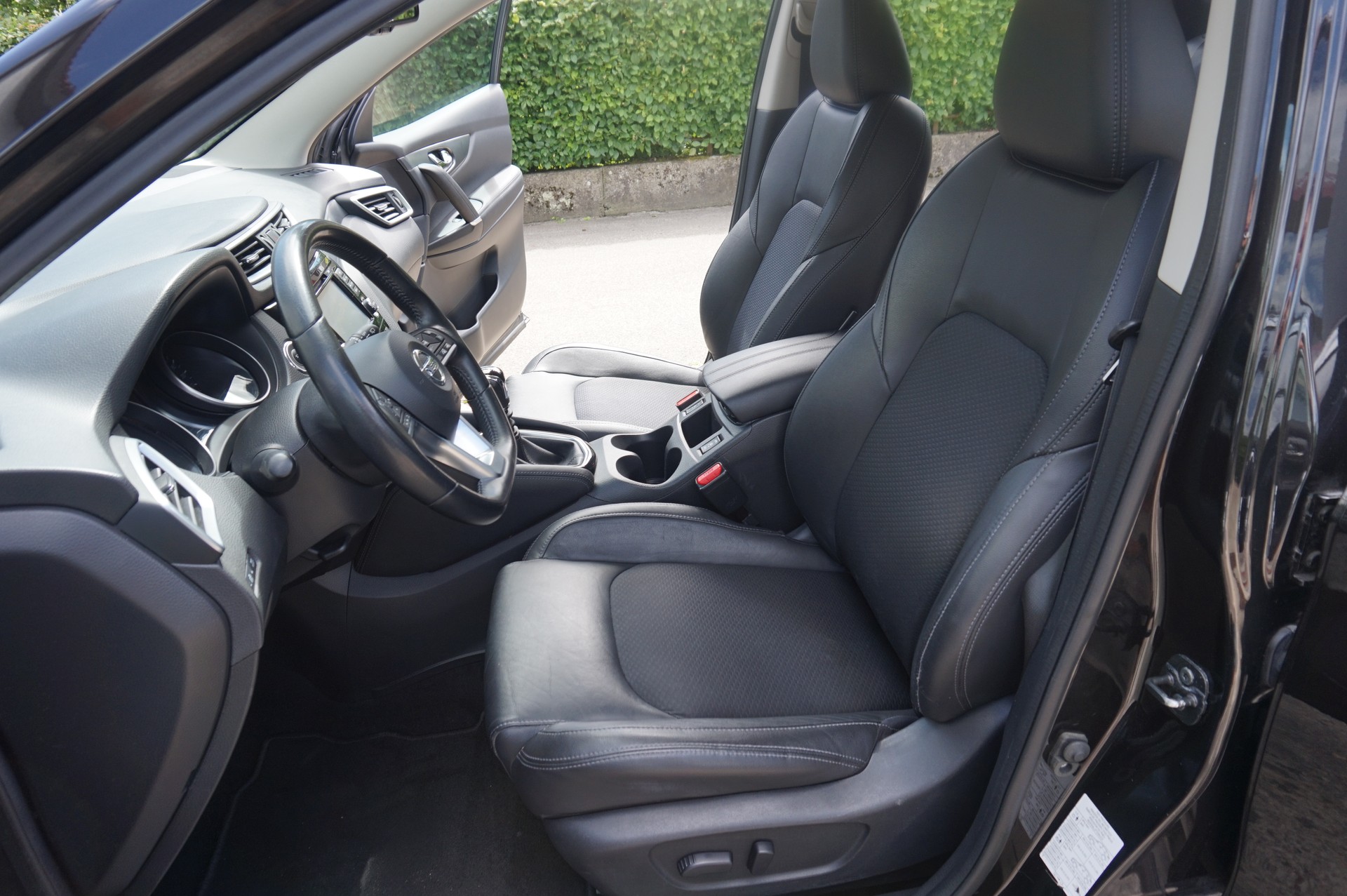 NISSAN Qashqai 1.6 dCi tekna ALL-MODE 4x4-image-7
