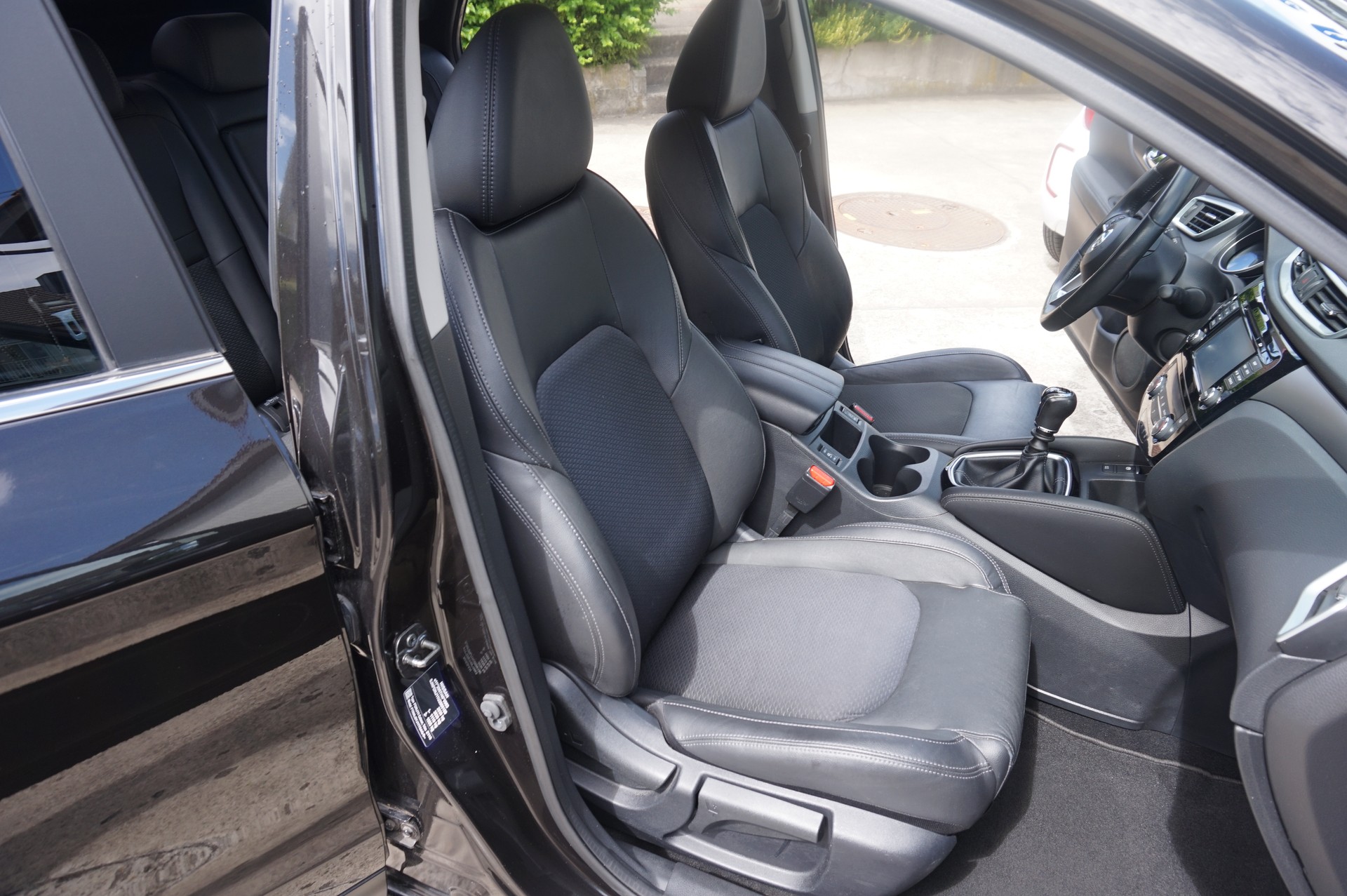 NISSAN Qashqai 1.6 dCi tekna ALL-MODE 4x4-image-9