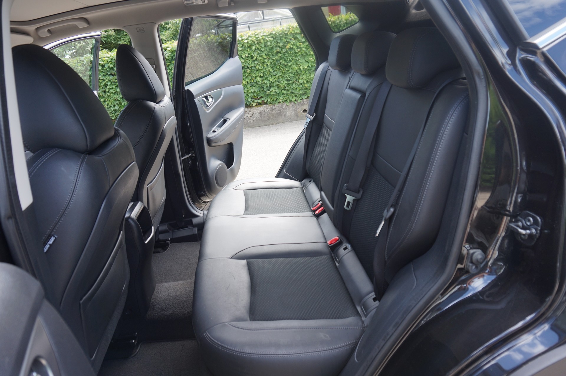 NISSAN Qashqai 1.6 dCi tekna ALL-MODE 4x4-image-13