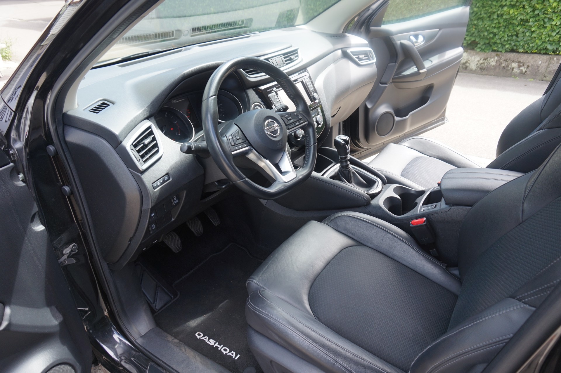 NISSAN Qashqai 1.6 dCi tekna ALL-MODE 4x4-image-8