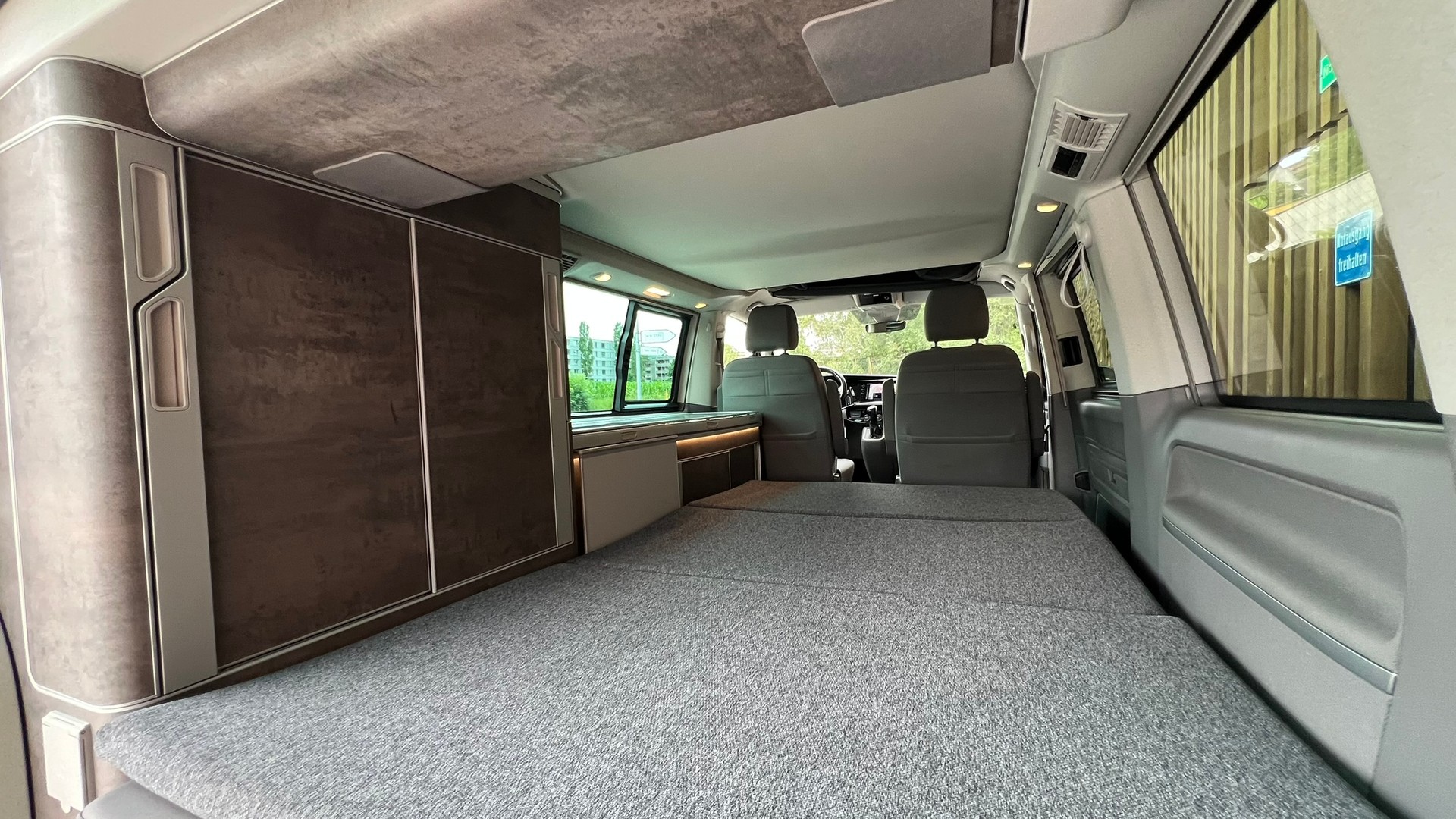 VW T6.1 CALIFORNIA 2.0 TDI OCEAN EDITION LIBERTY DSG l 150 PS-image-29