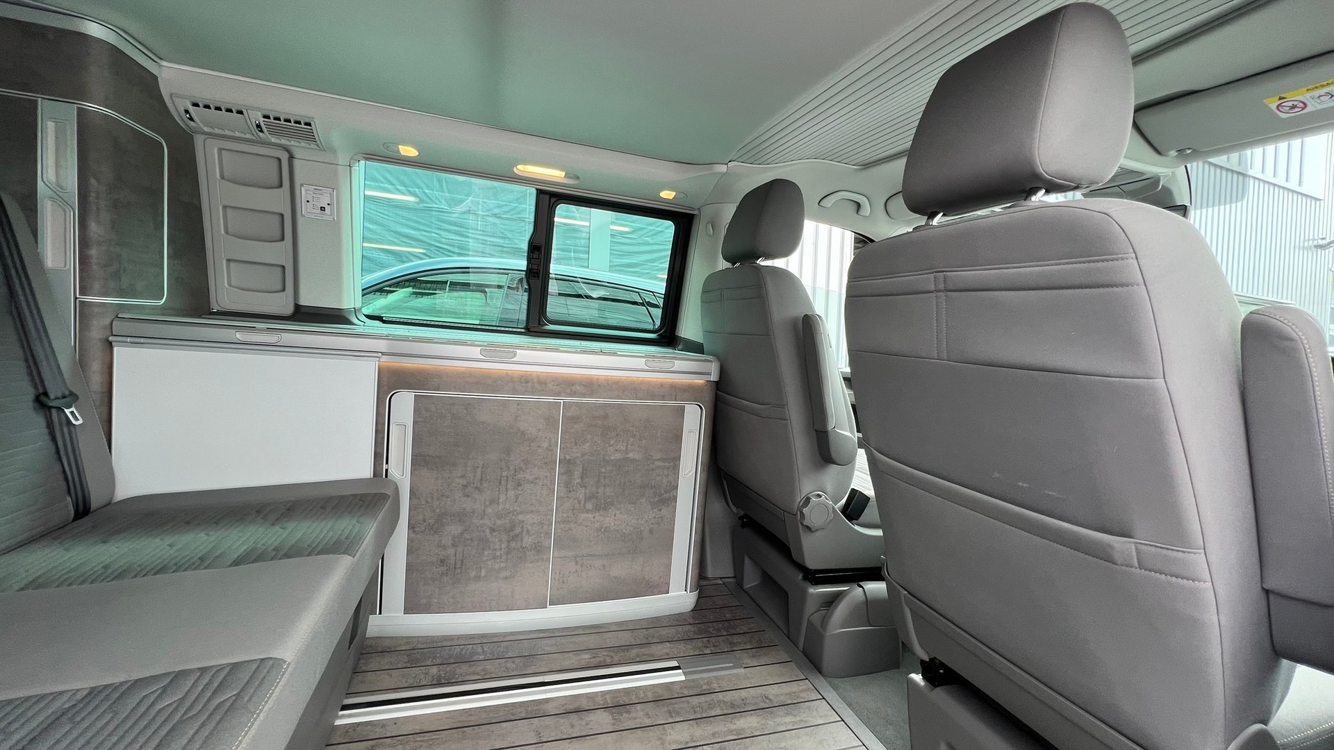 VW T6.1 CALIFORNIA 2.0 TDI OCEAN EDITION LIBERTY DSG l 150 PS-image-25