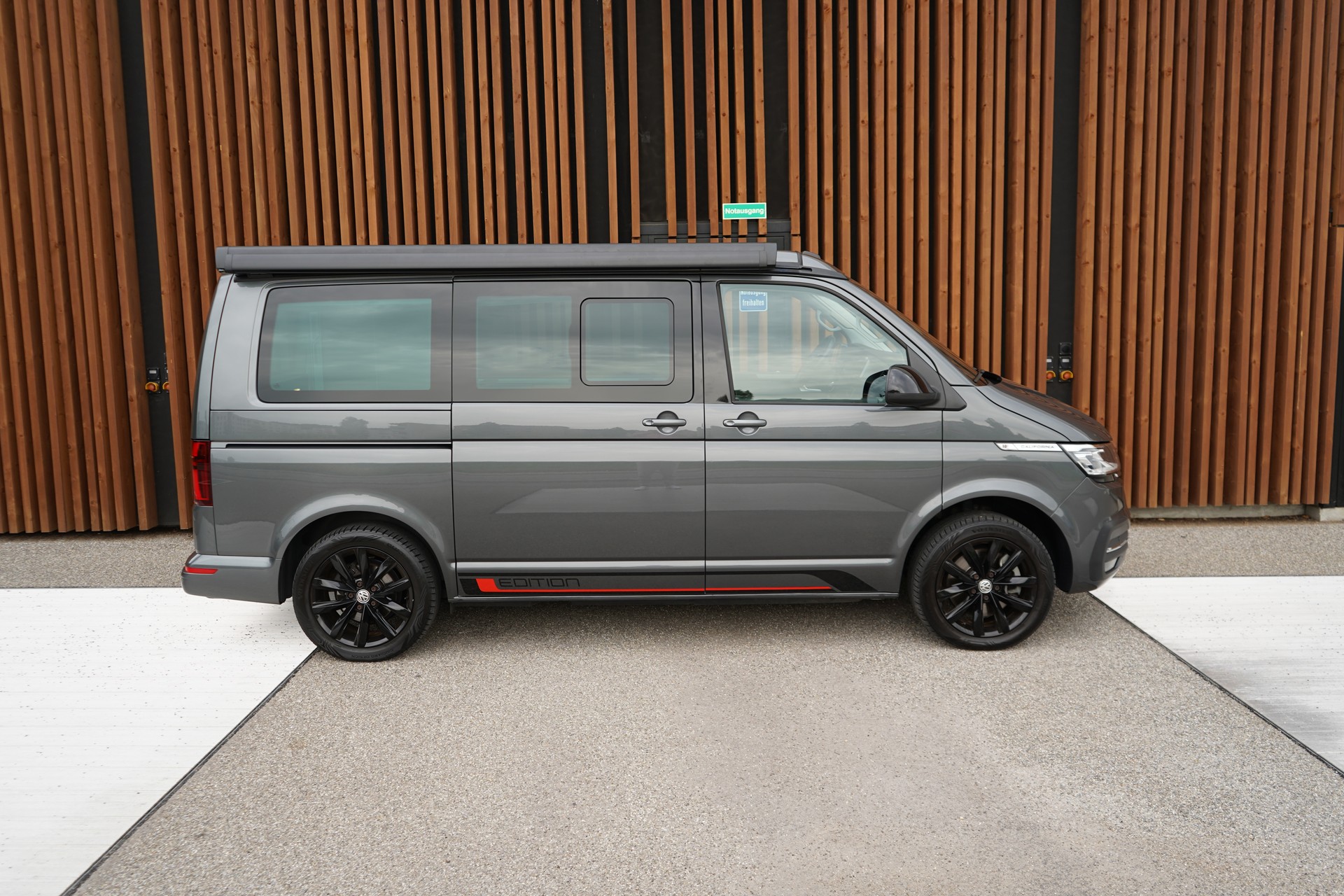 VW T6.1 CALIFORNIA 2.0 TDI OCEAN EDITION LIBERTY DSG l 150 PS-image-2