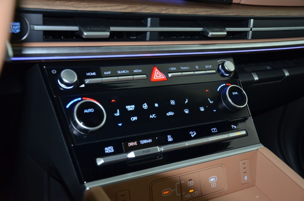 HYUNDAI Santa Fe 1.6 PHEV Prestige Line 4WD-image-22