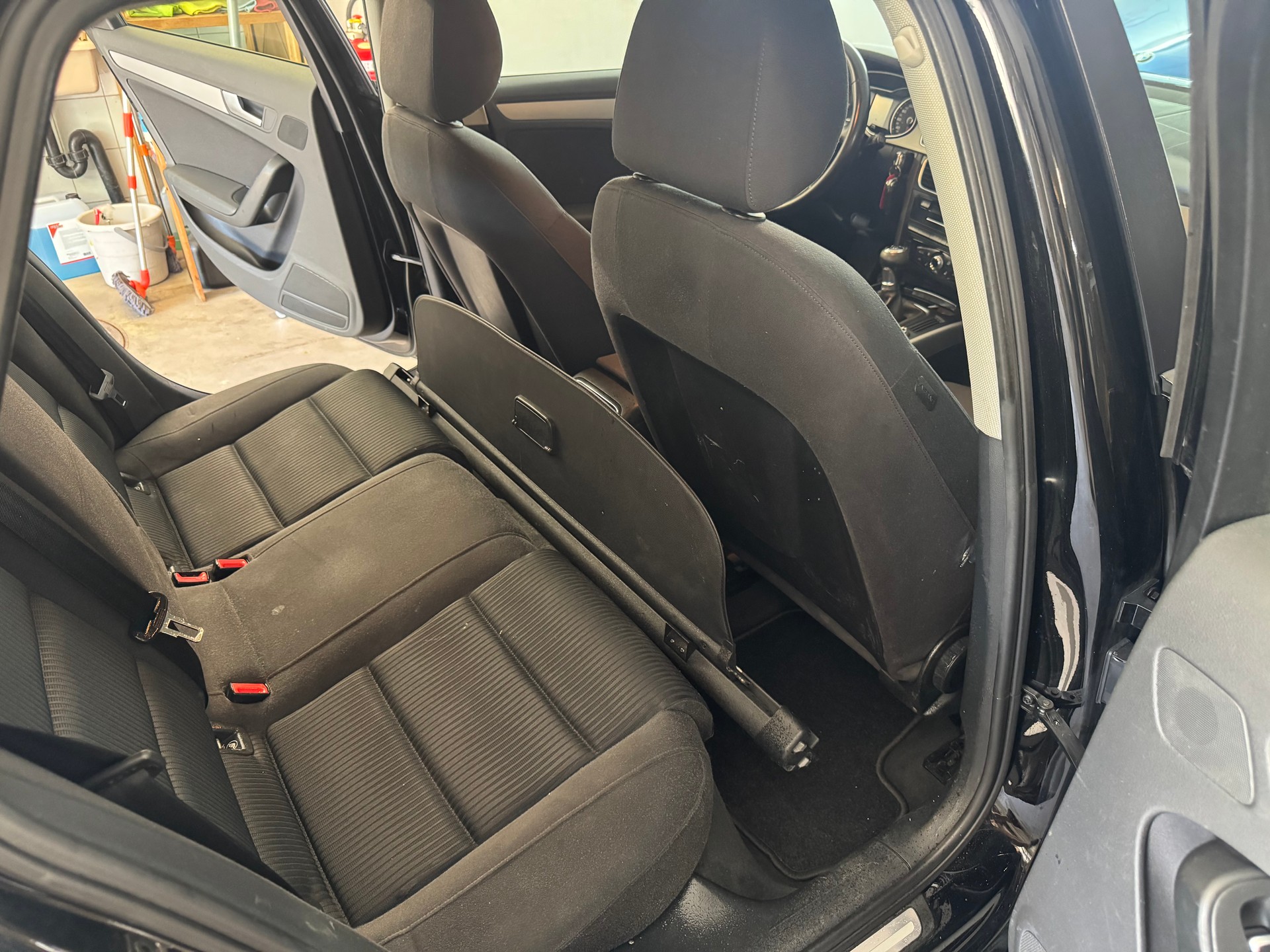 AUDI A4 Avant 2.0 TDI-image-10