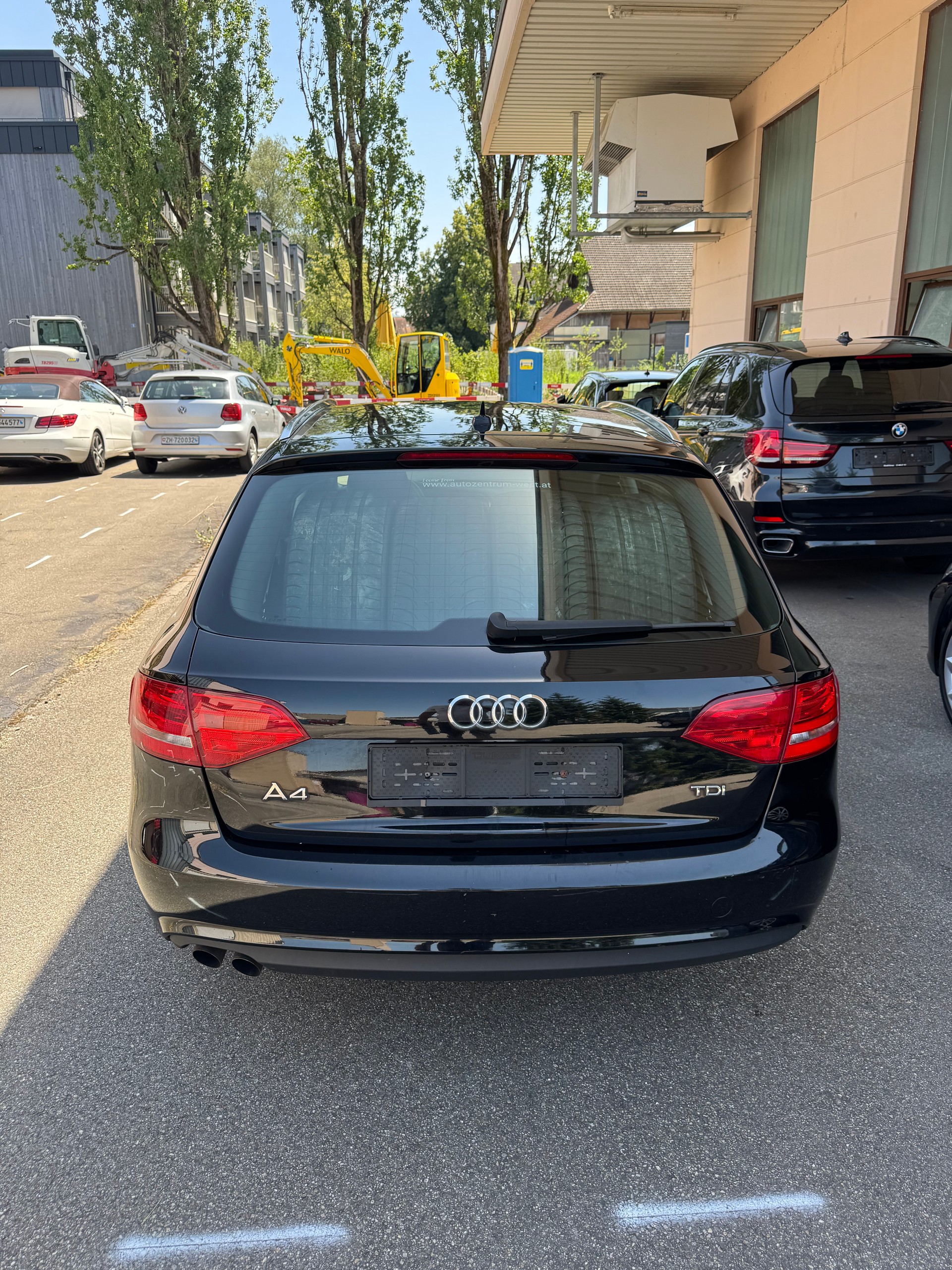 AUDI A4 Avant 2.0 TDI-image-4