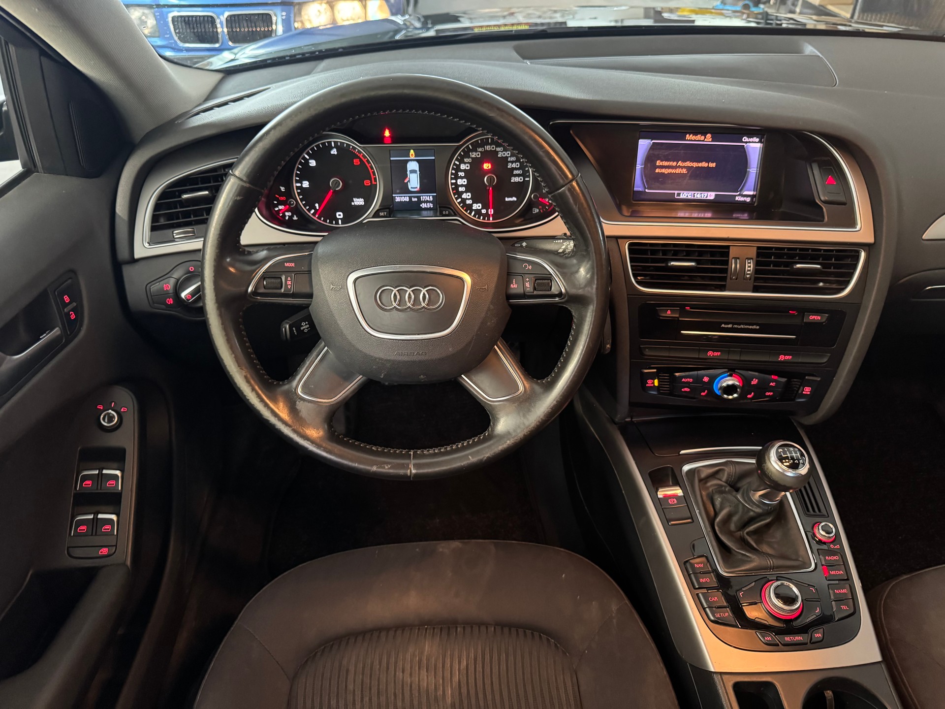 AUDI A4 Avant 2.0 TDI-image-5