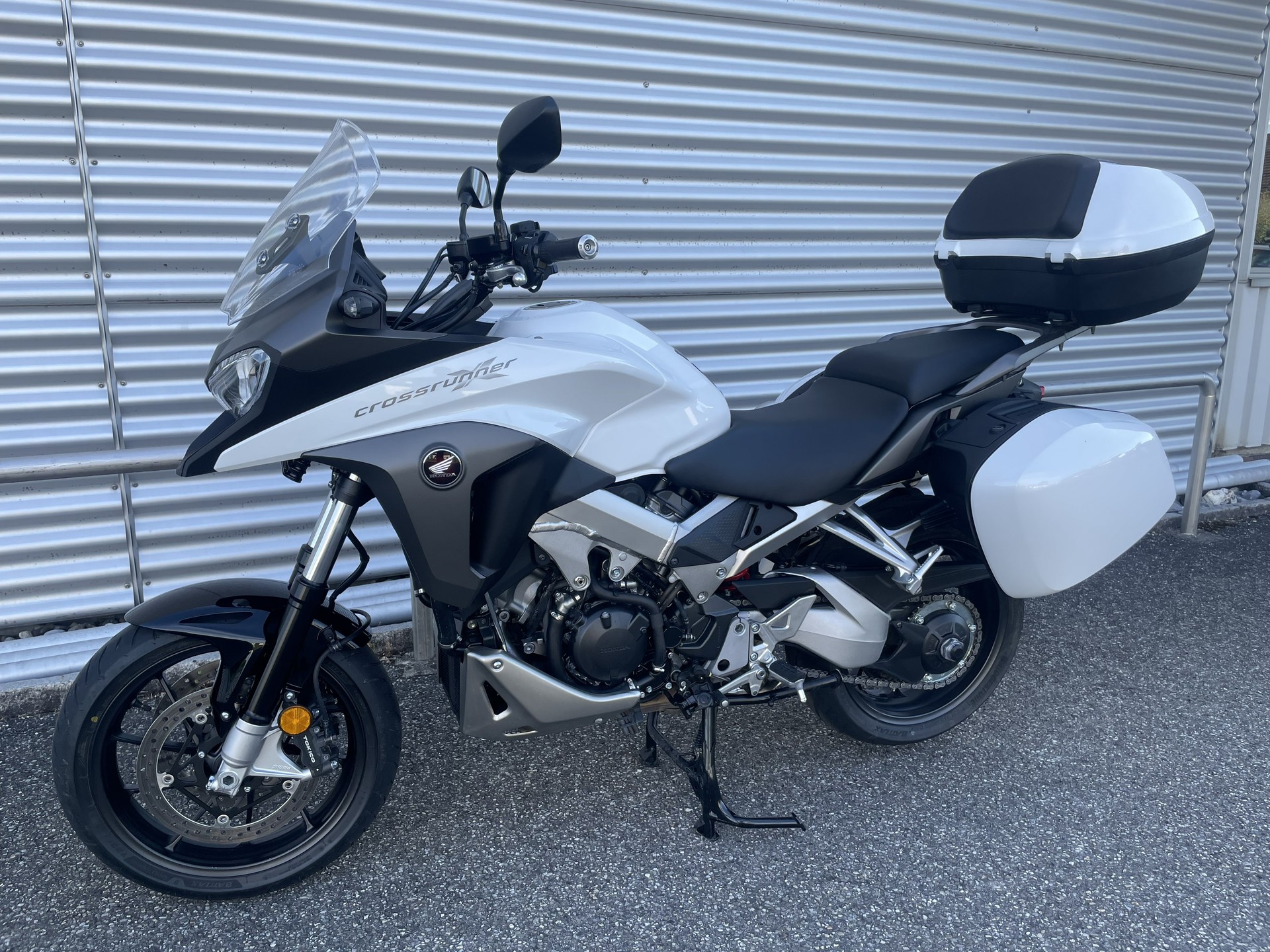 HONDA VFR 800 XA Crossrunner-image-1