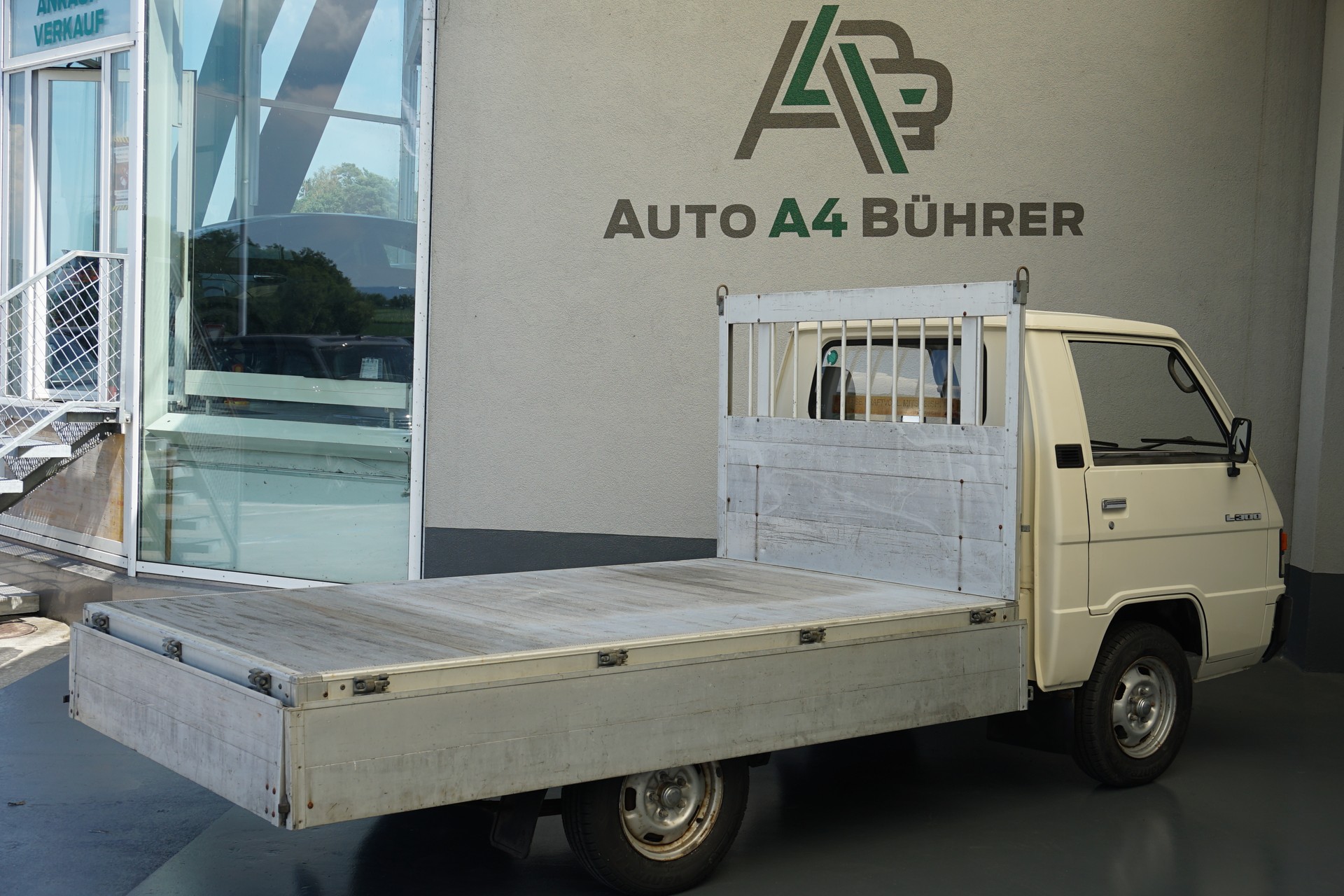 MITSUBISHI L 300 2.5D-image-10