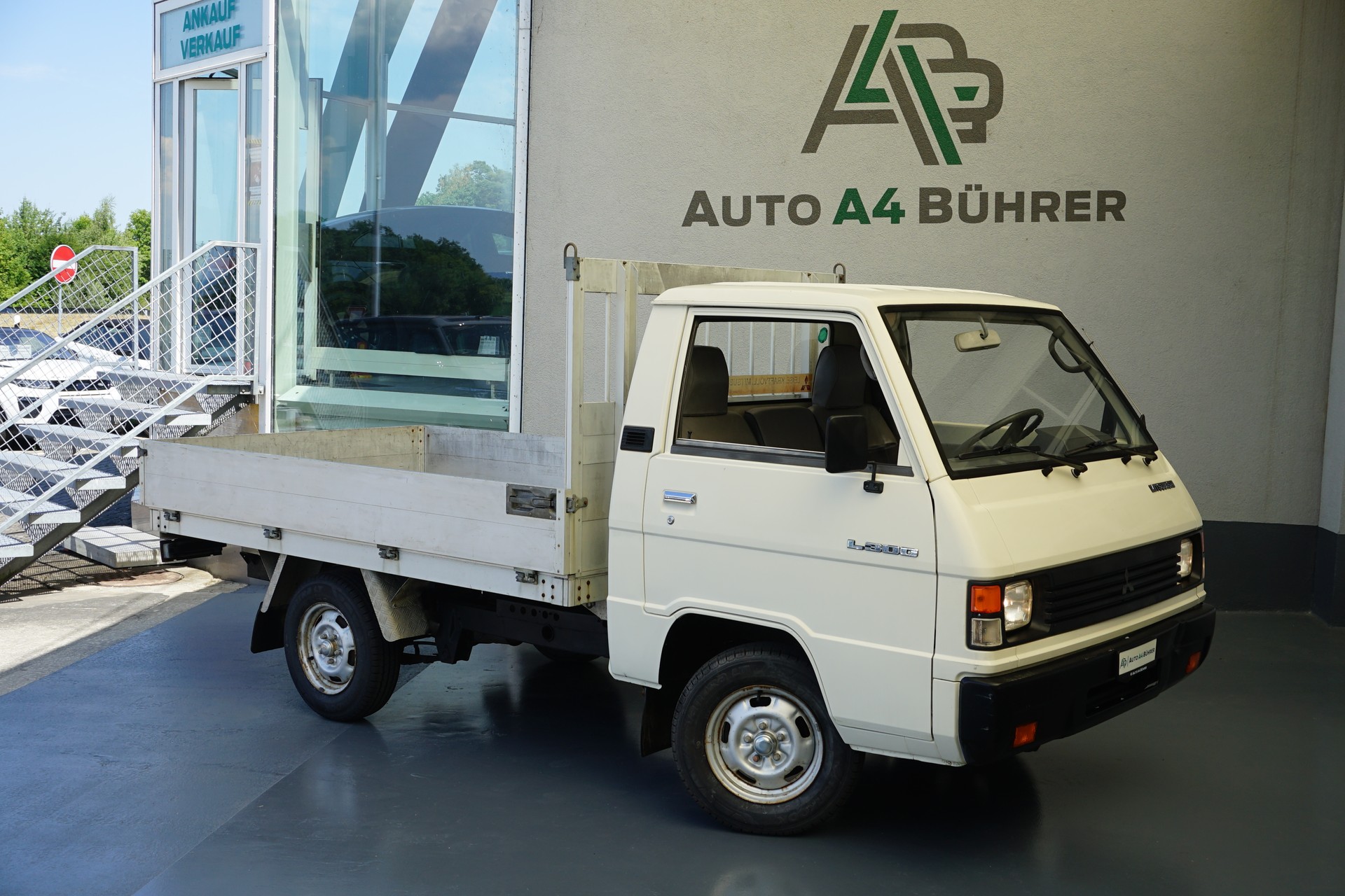 MITSUBISHI L 300 2.5D-image-3