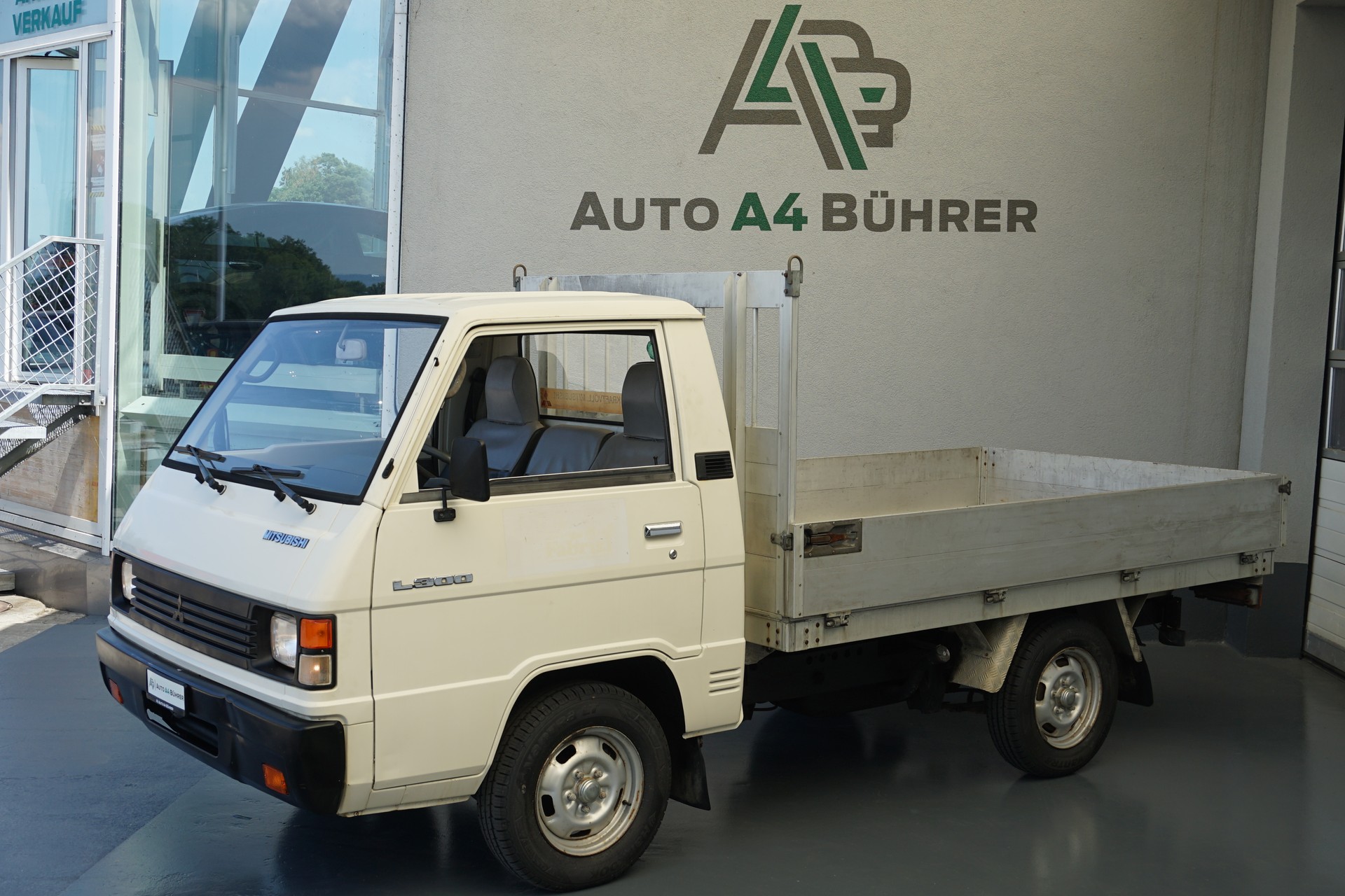 MITSUBISHI L 300 2.5D-image-5