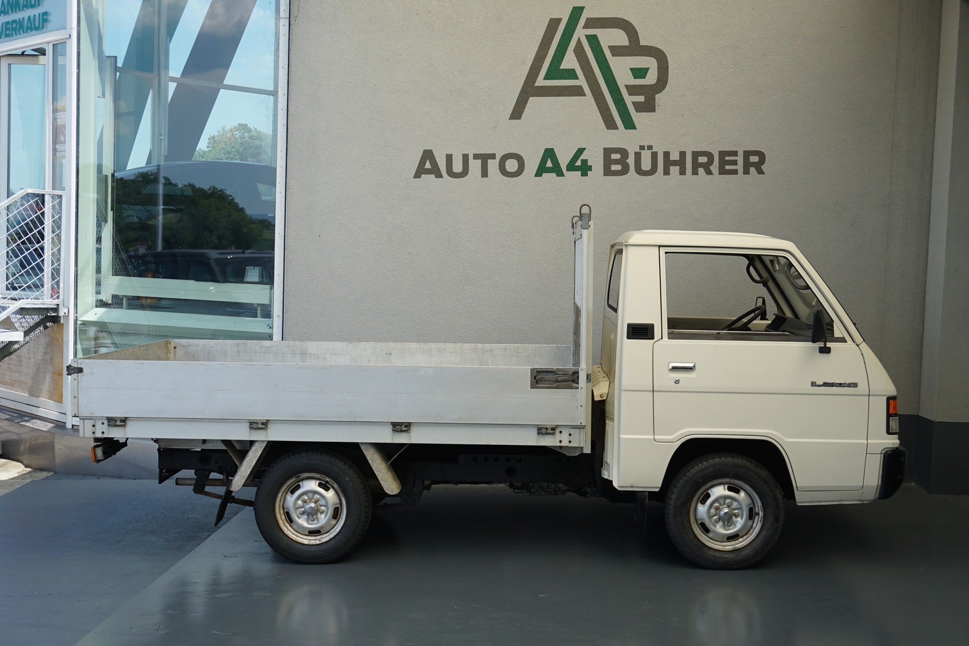 MITSUBISHI L 300 2.5D-image-6