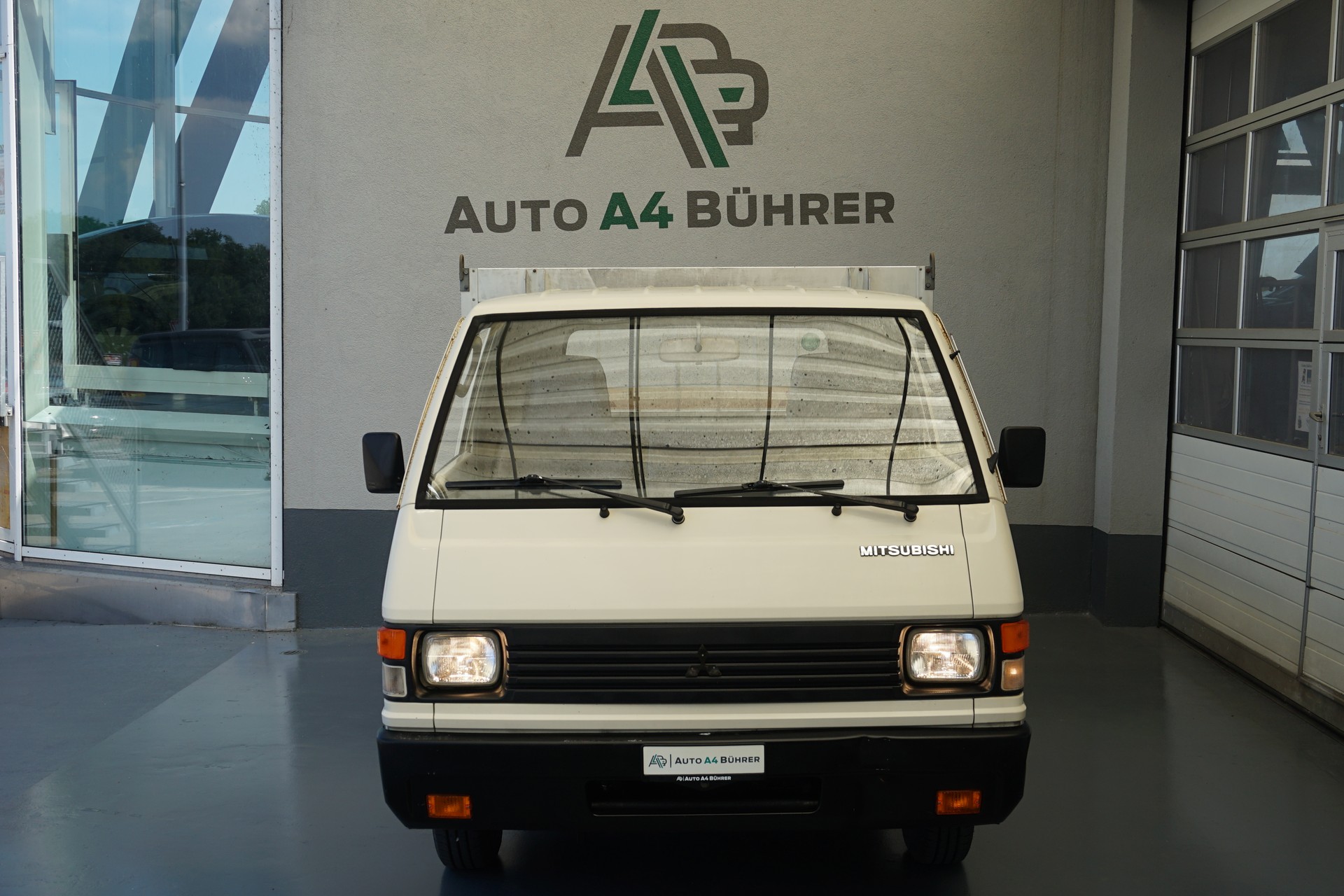 MITSUBISHI L 300 2.5D-image-12