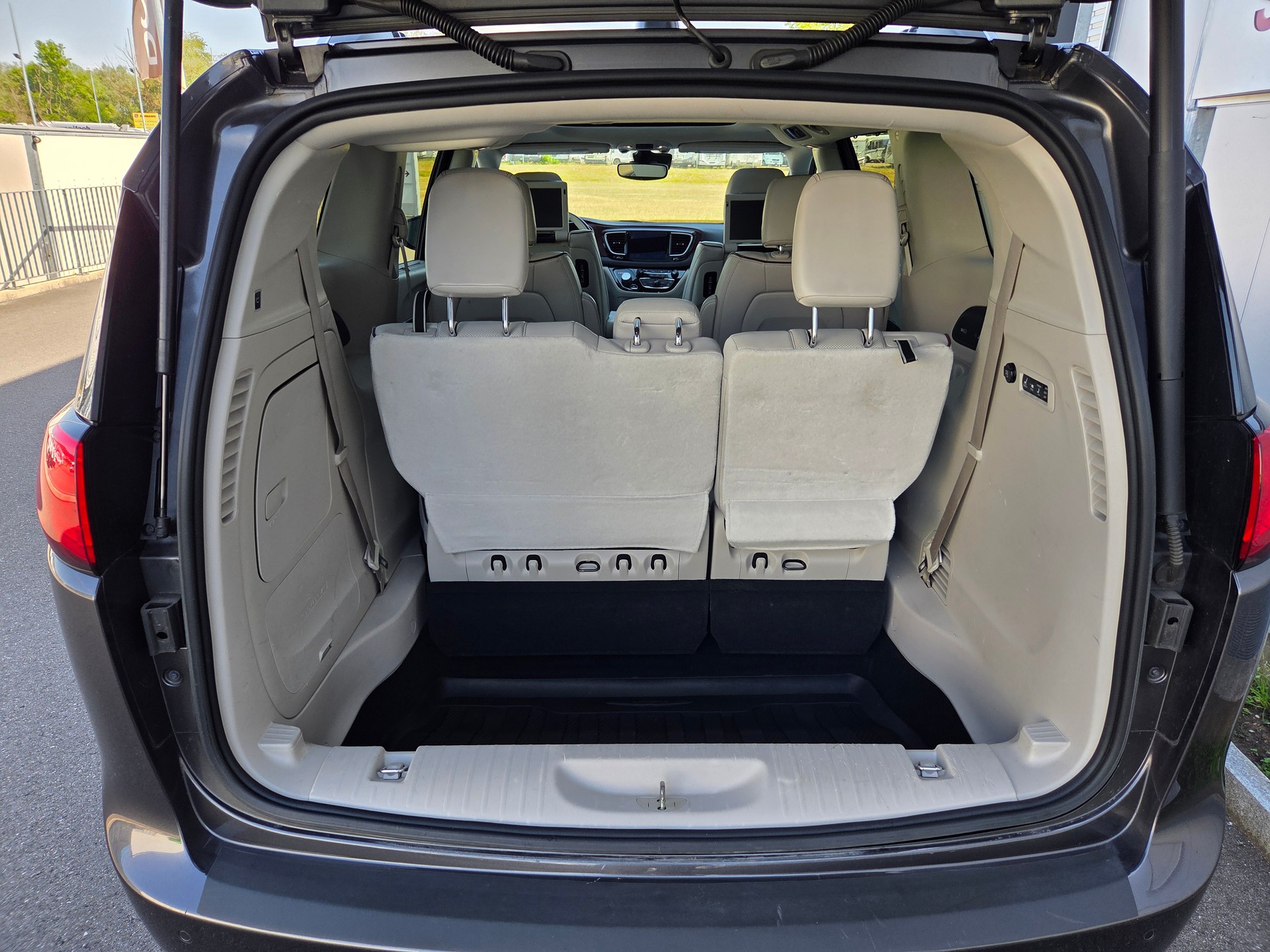 CHRYSLER Pacifica 3.6 V6 Limited S / 7-Plätzer / AHK 1632kg-image-13