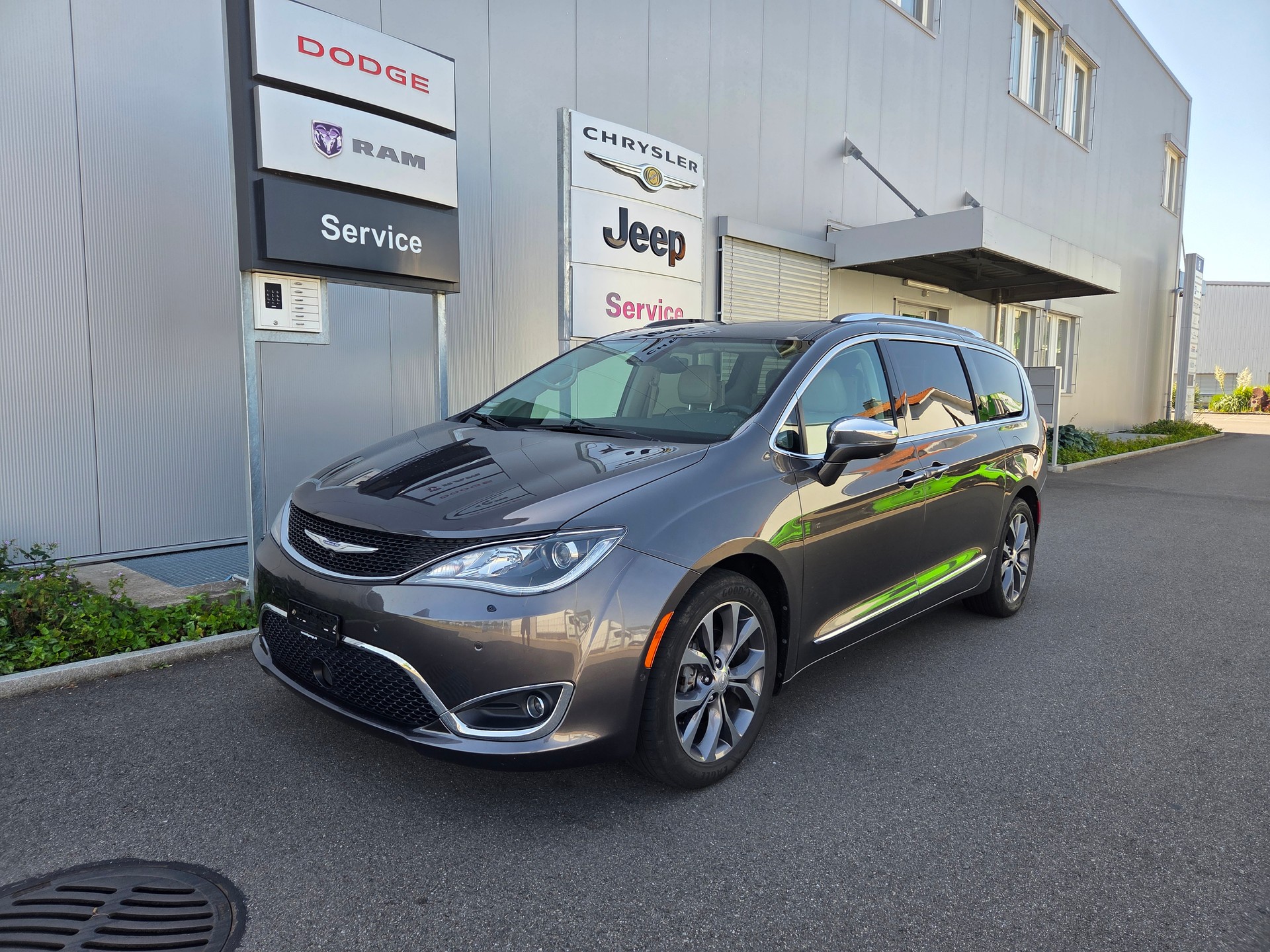 CHRYSLER Pacifica 3.6 V6 Limited S / 7-Plätzer / AHK 1632kg-image-1