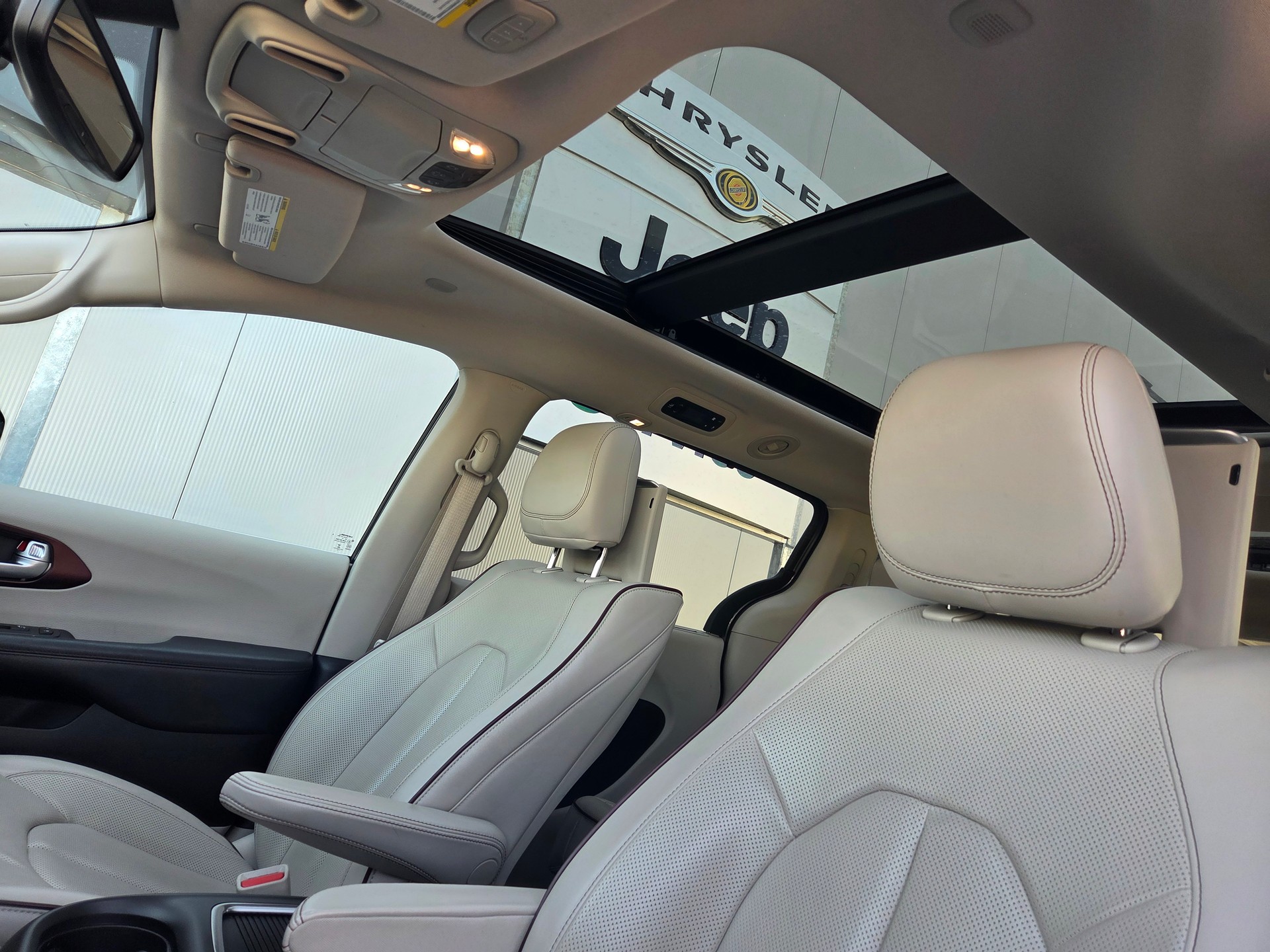 CHRYSLER Pacifica 3.6 V6 Limited S / 7-Plätzer / AHK 1632kg-image-8