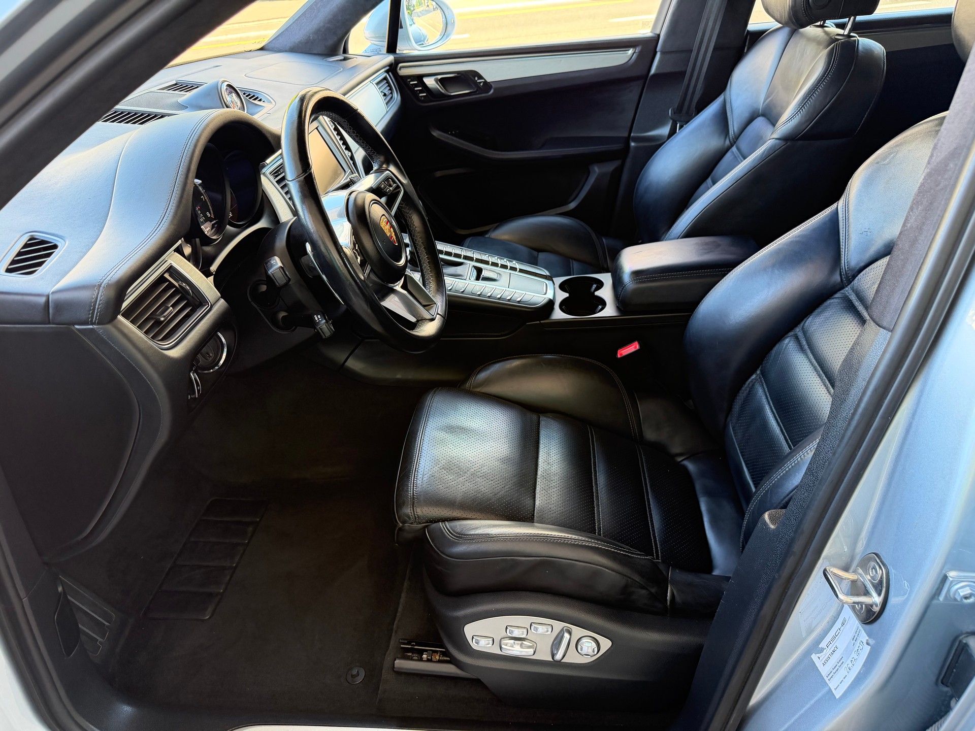 PORSCHE Macan Turbo PDK-image-7