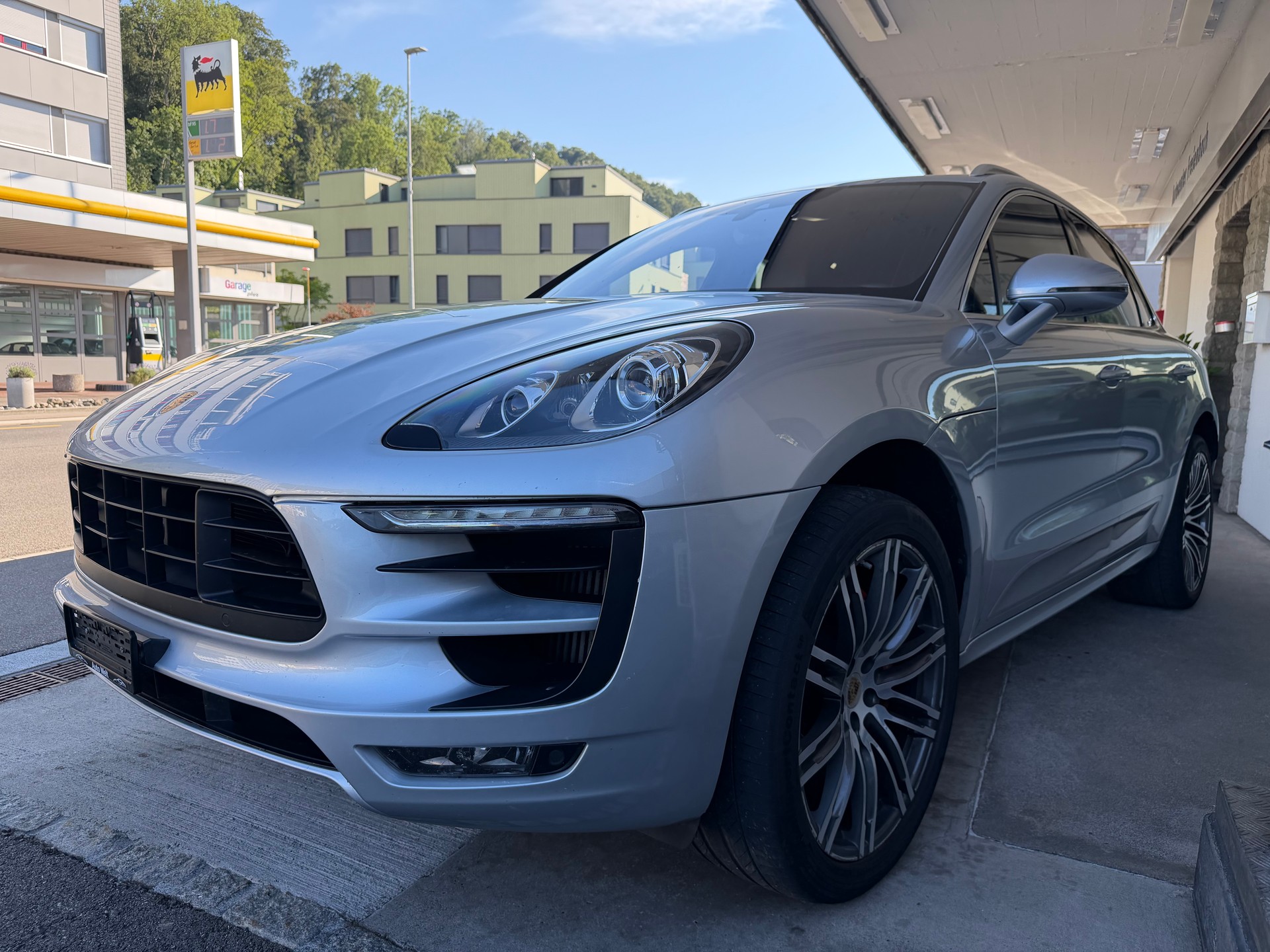 PORSCHE Macan Turbo PDK-image-0