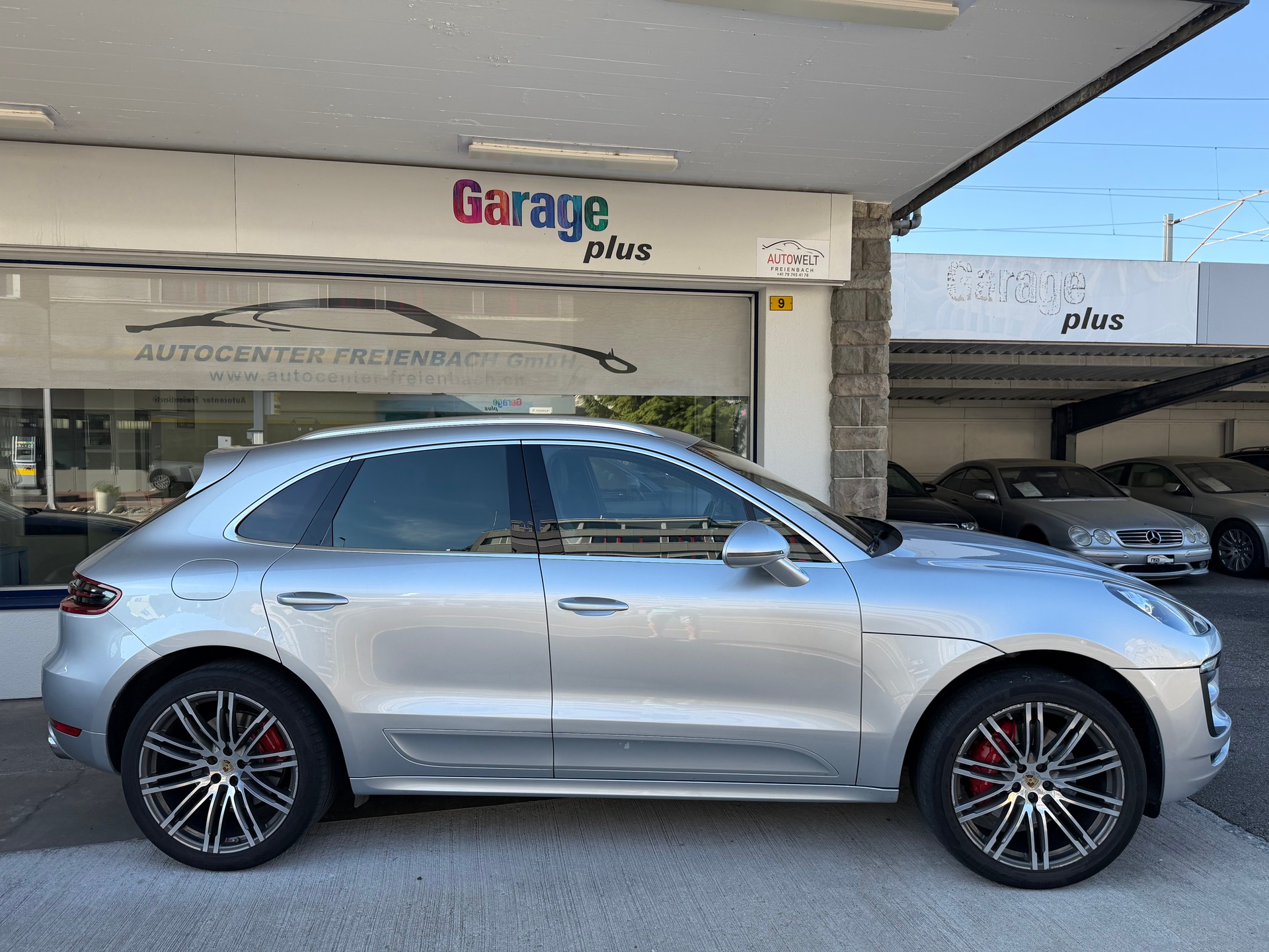 PORSCHE Macan Turbo PDK-image-3