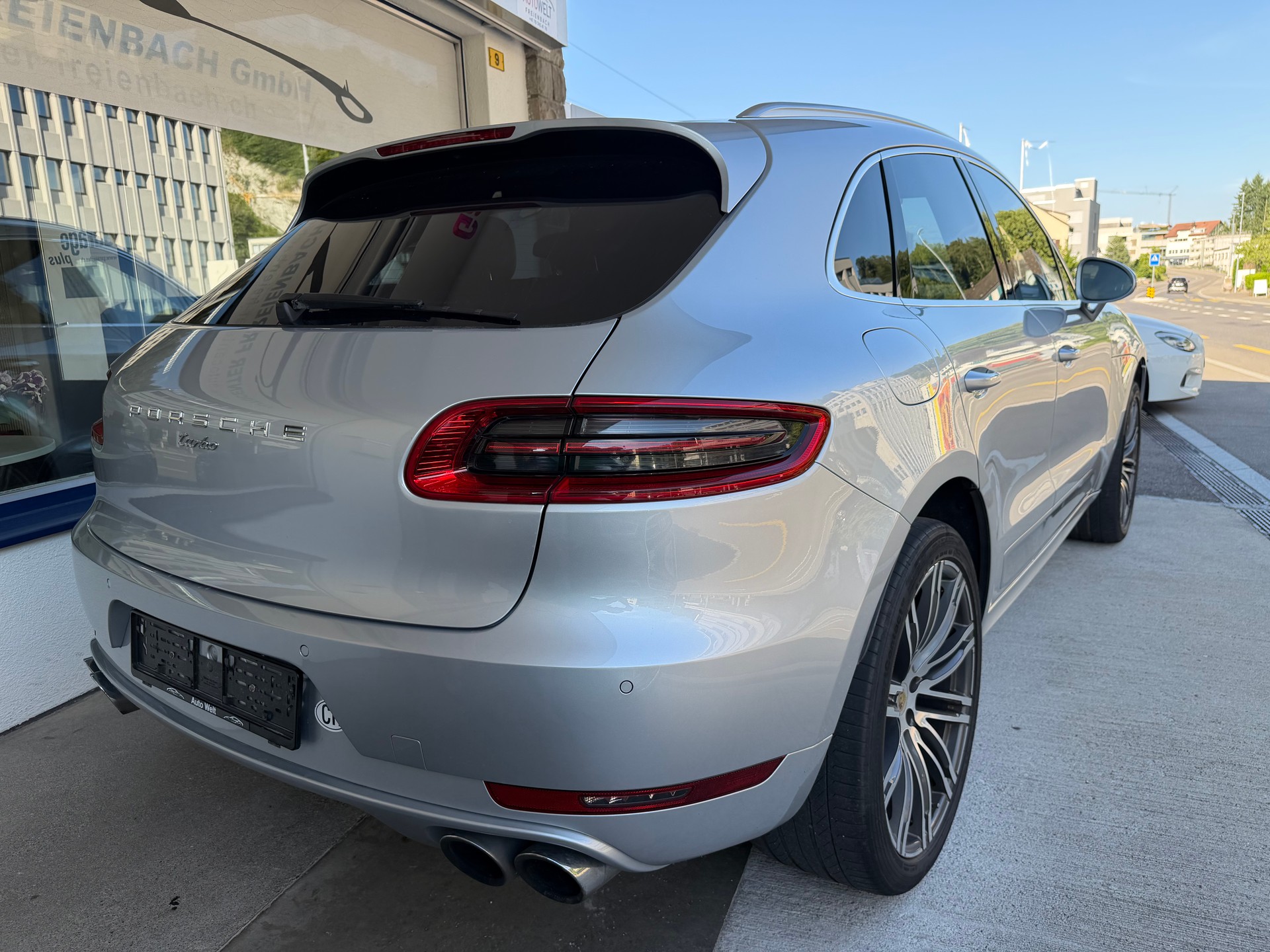 PORSCHE Macan Turbo PDK-image-4