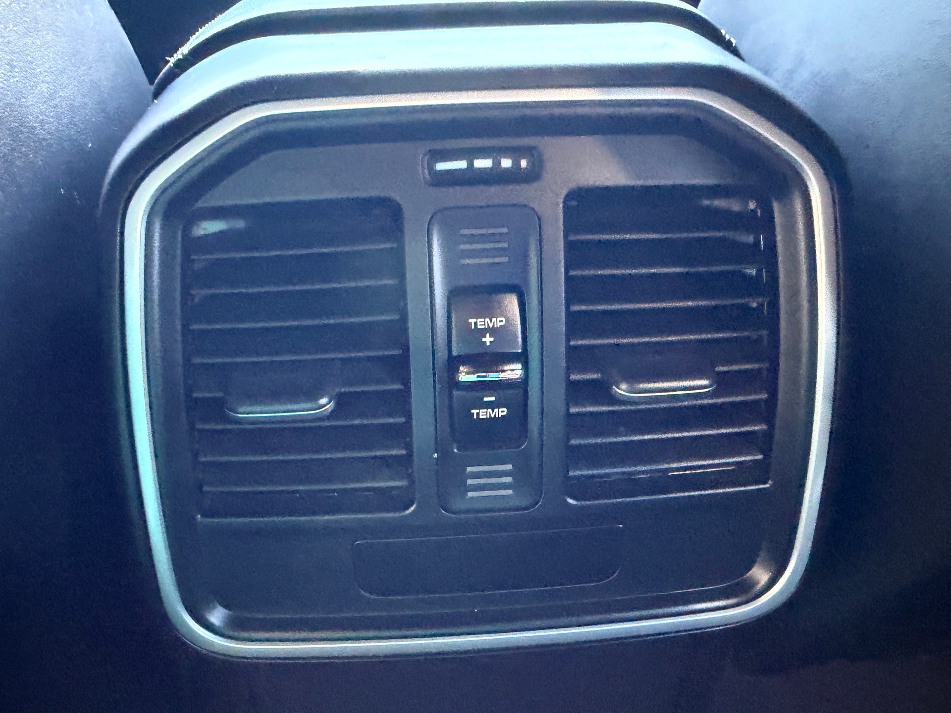 PORSCHE Macan Turbo PDK-image-12