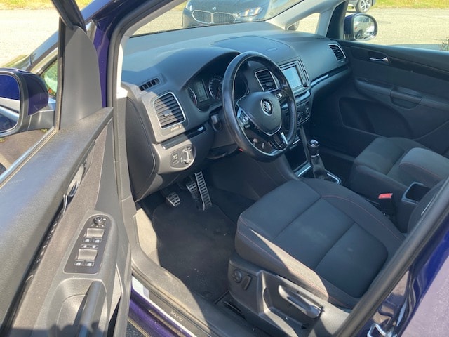 VW SHARAN-image-13
