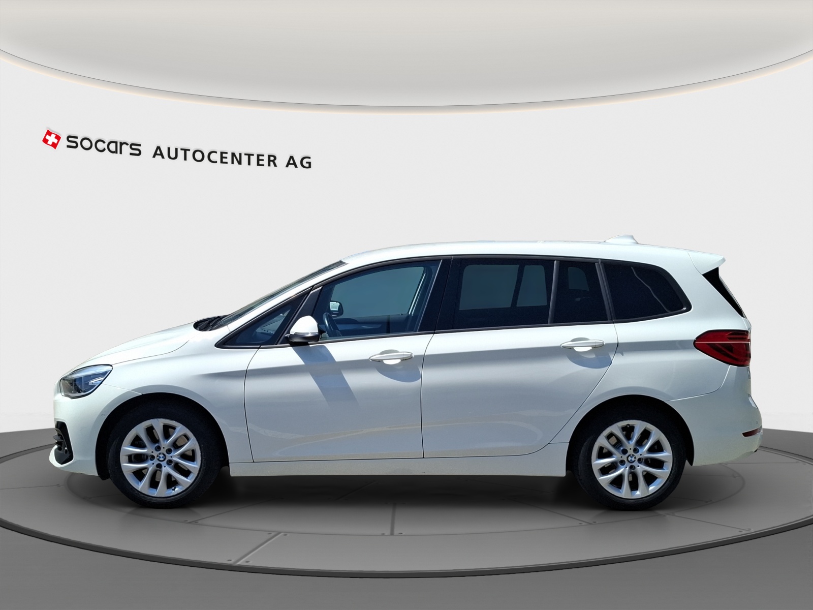BMW 220d xDrive Gran Tourer Steptronic-image-5
