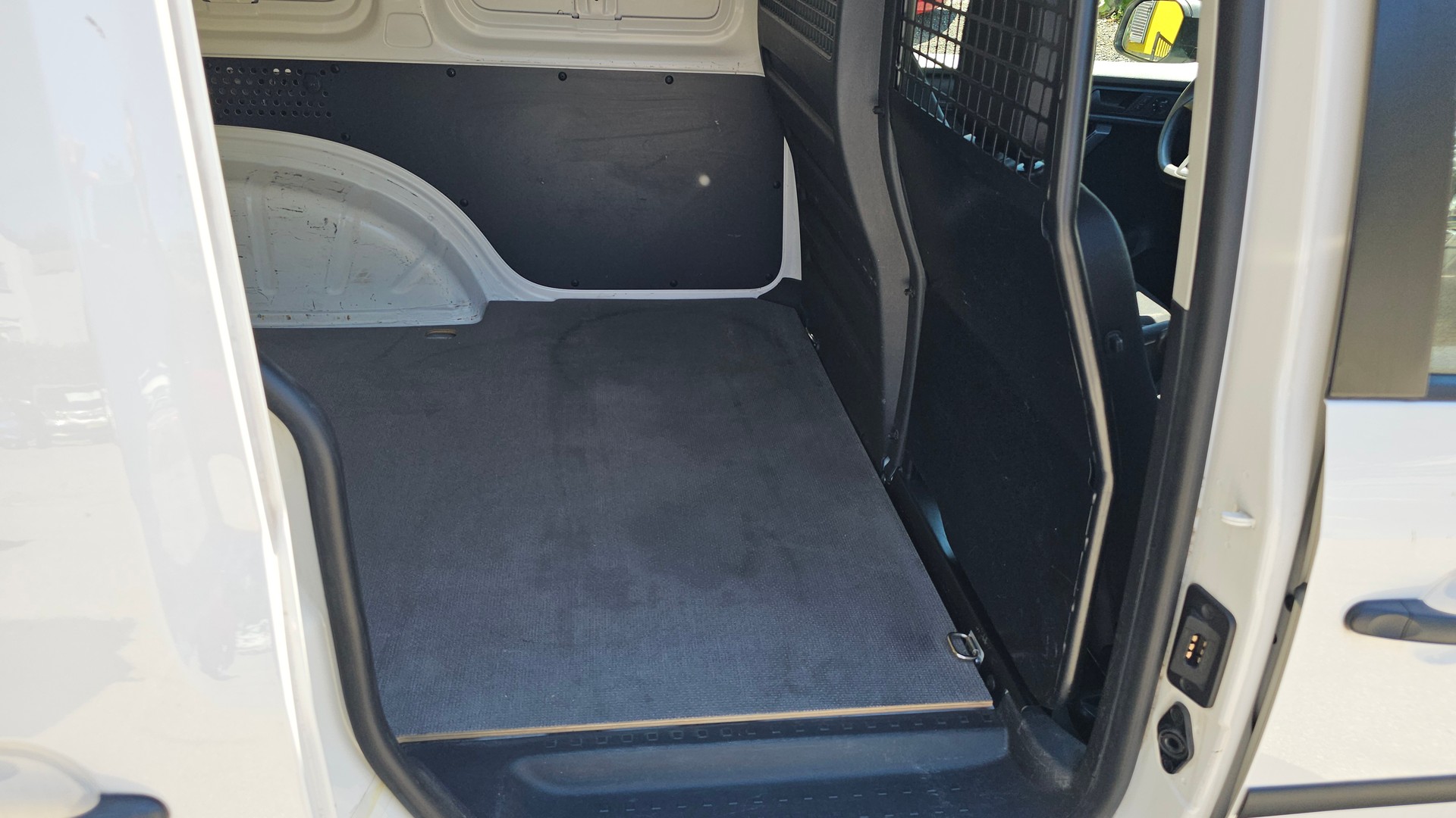 VW CADDY-image-10