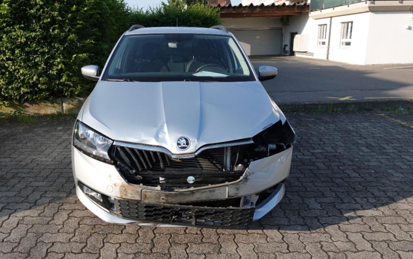 SKODA Fabia Combi 1.0 TSI Style-image-1