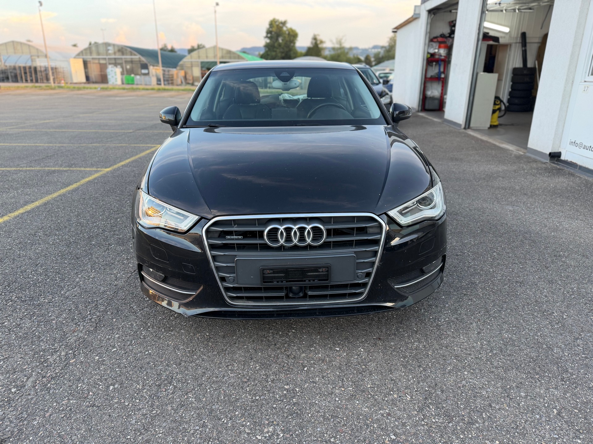 AUDI A3 1.8 TFSI Ambition quattro S-tronic-image-2