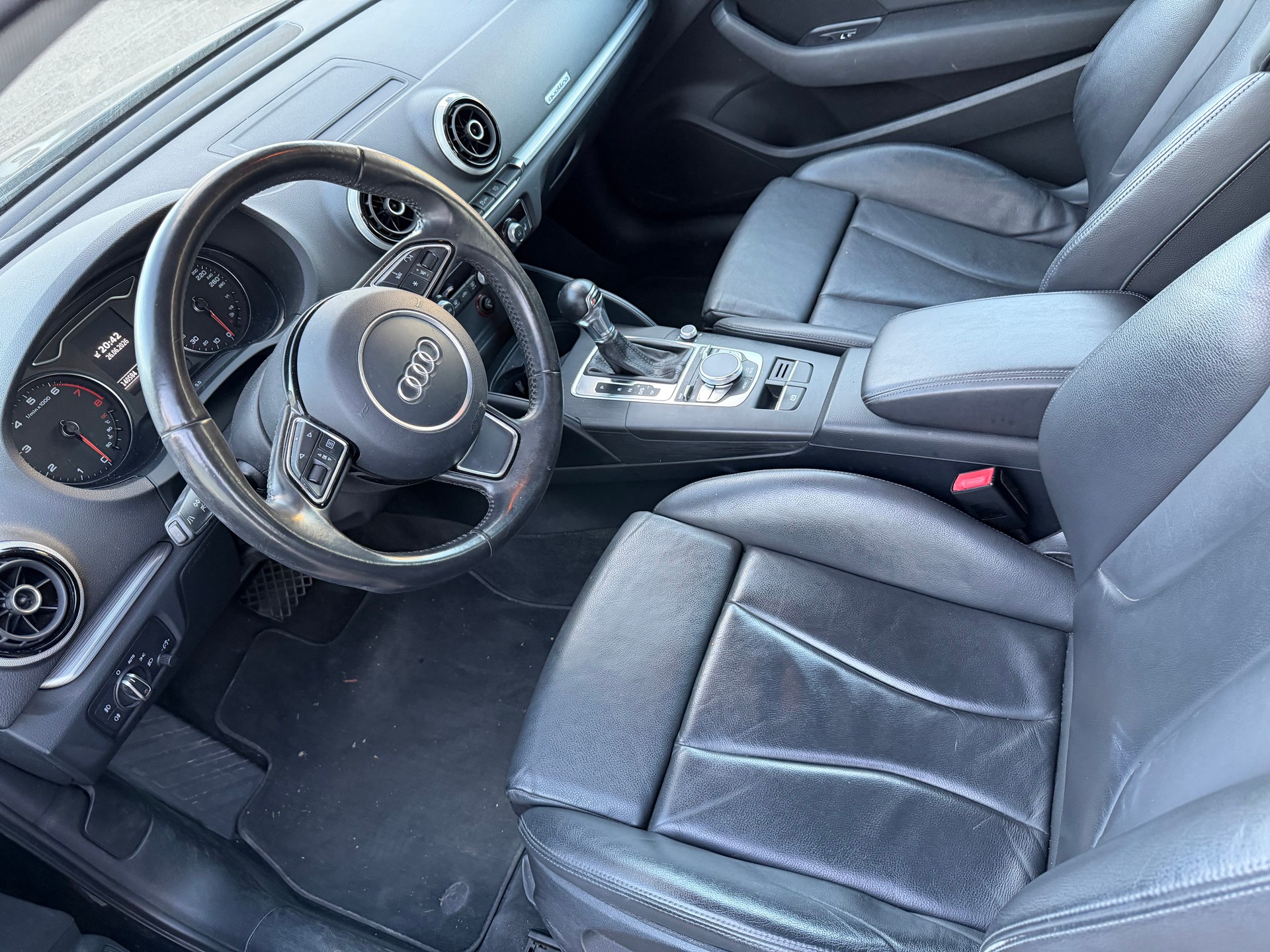 AUDI A3 1.8 TFSI Ambition quattro S-tronic-image-7