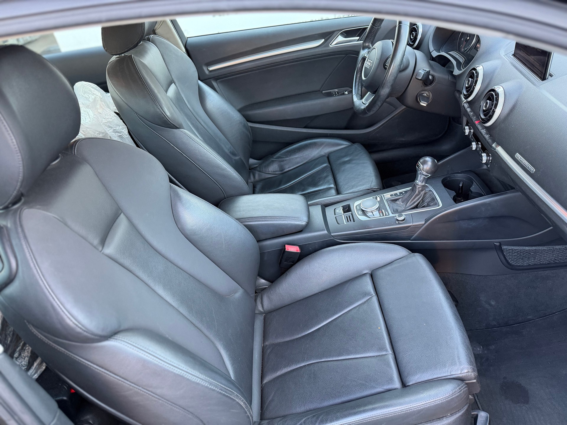AUDI A3 1.8 TFSI Ambition quattro S-tronic-image-9