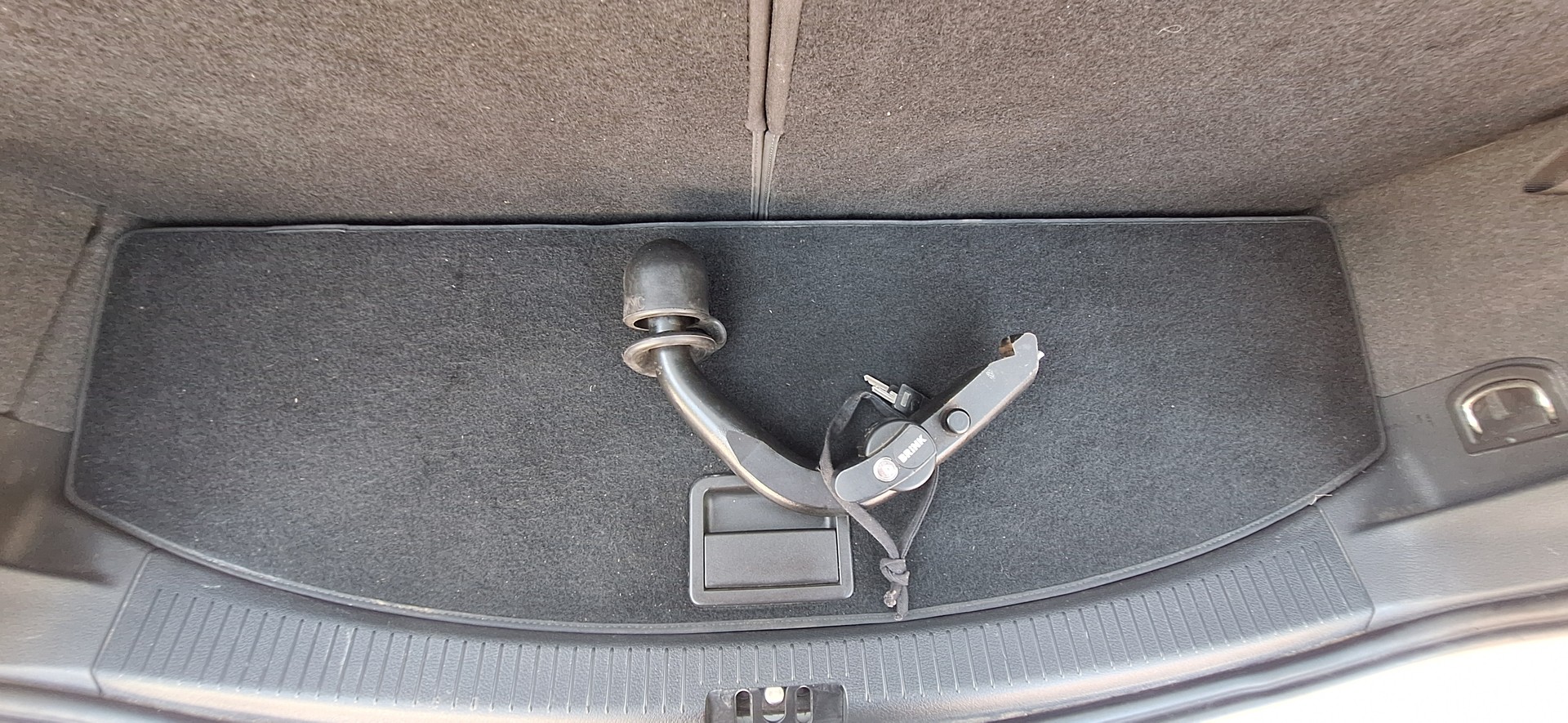 VW Touran 1.4 TSI EcoFuel Design DSG-image-22