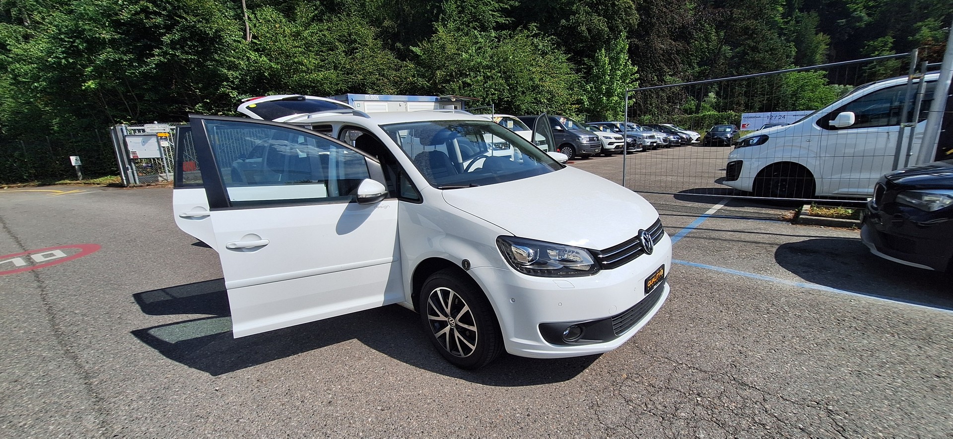 VW Touran 1.4 TSI EcoFuel Design DSG-image-21